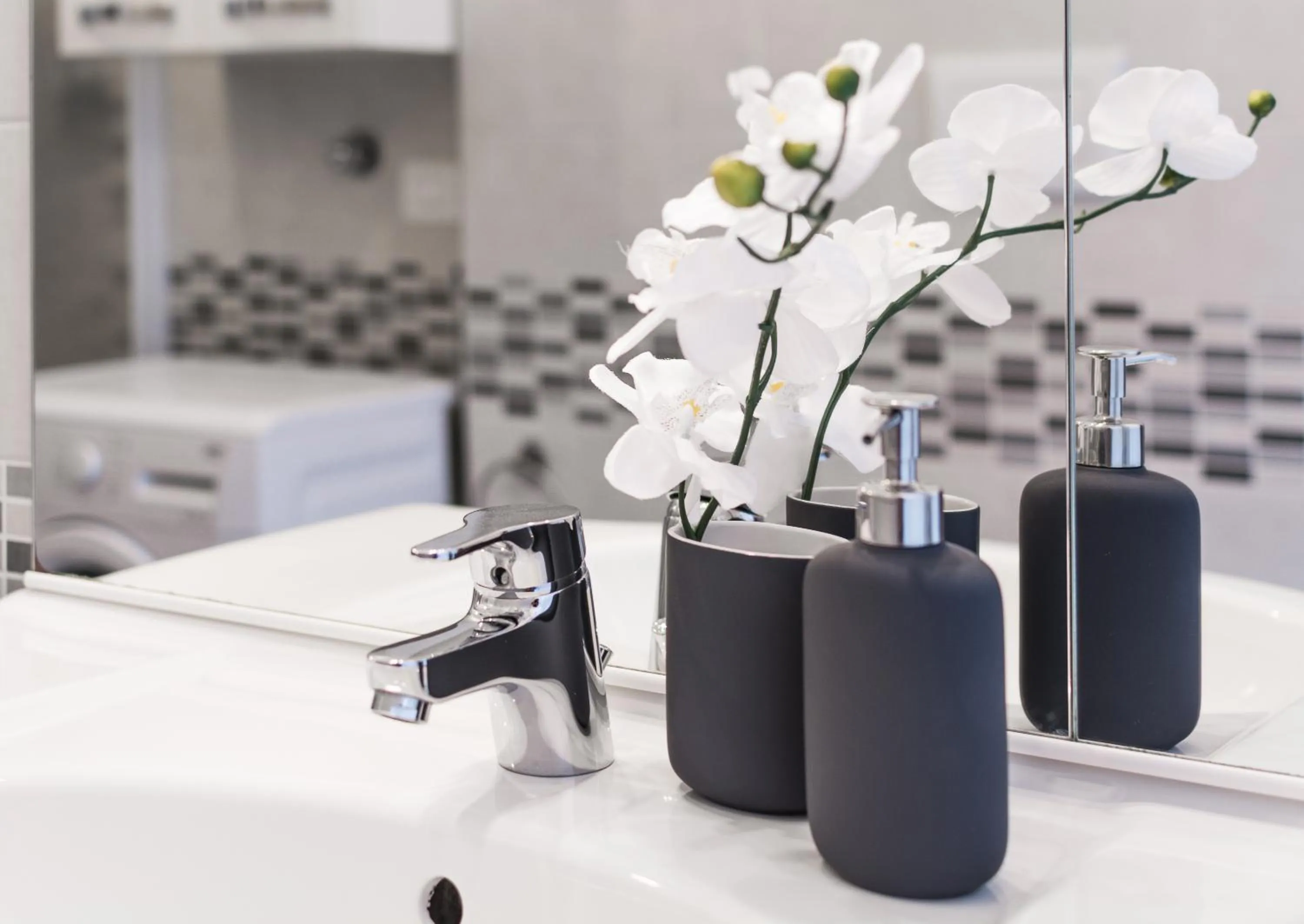 Decorative detail in 4 Star Bologna Train Station - Self Check-In