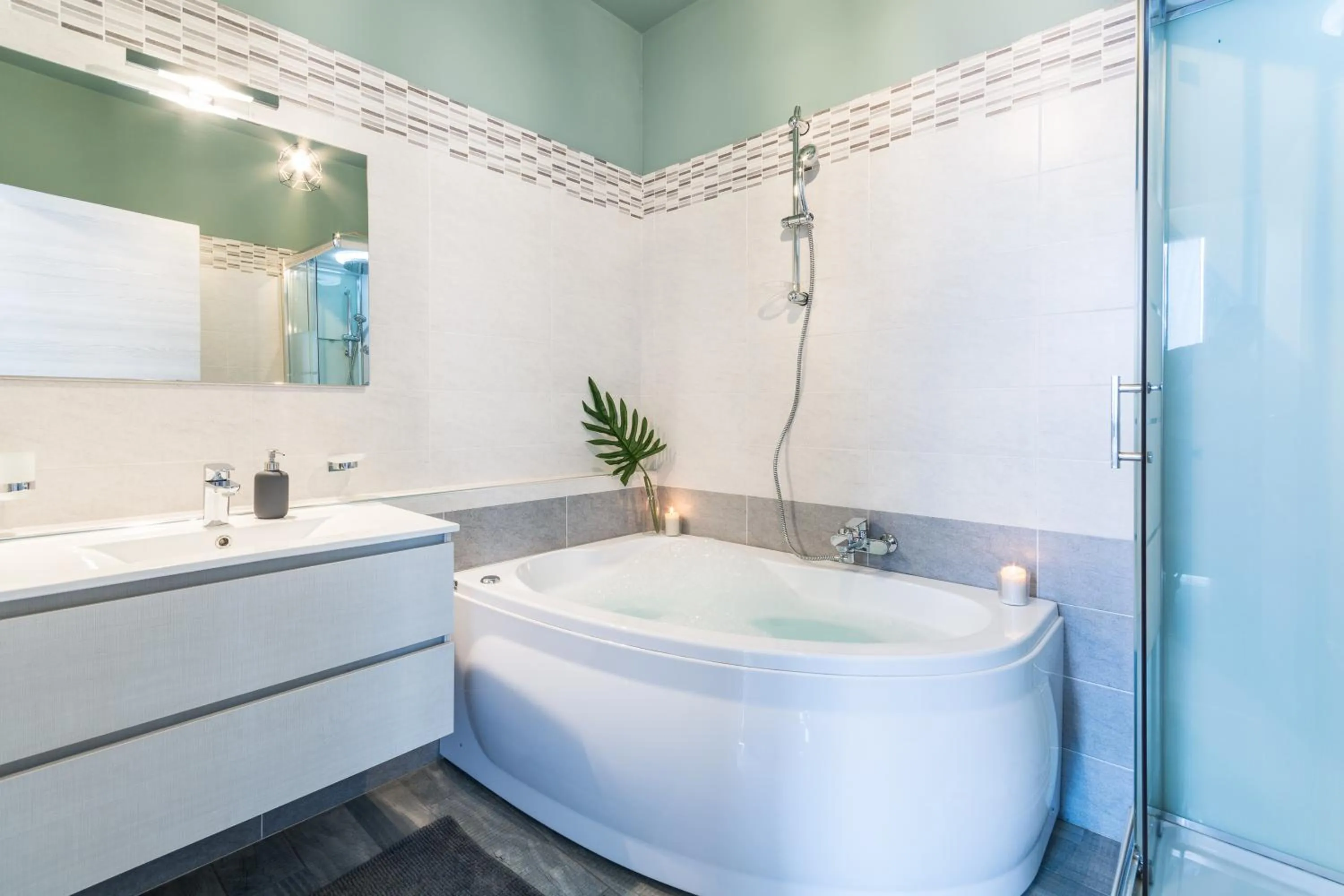 Bathroom in 4 Star Bologna Train Station - Self Check-In