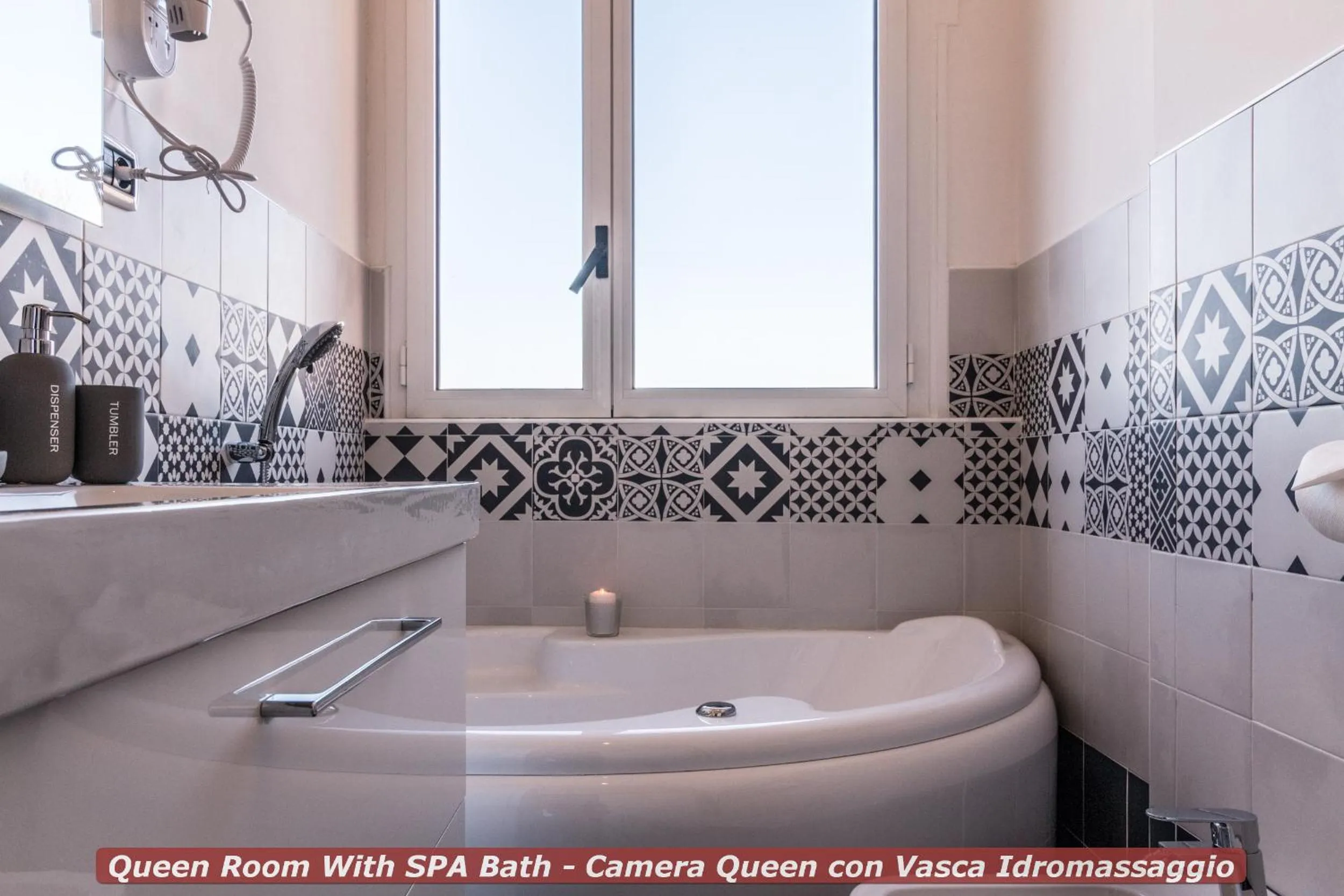 Bathroom in 4 Star Bologna Train Station - Self Check-In