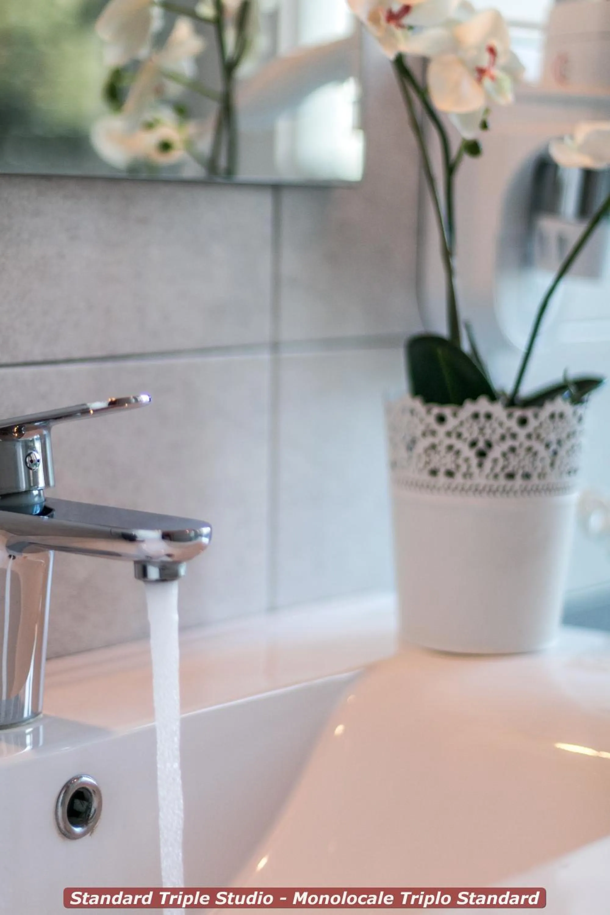 Decorative detail in 4 Star Bologna Train Station - Self Check-In
