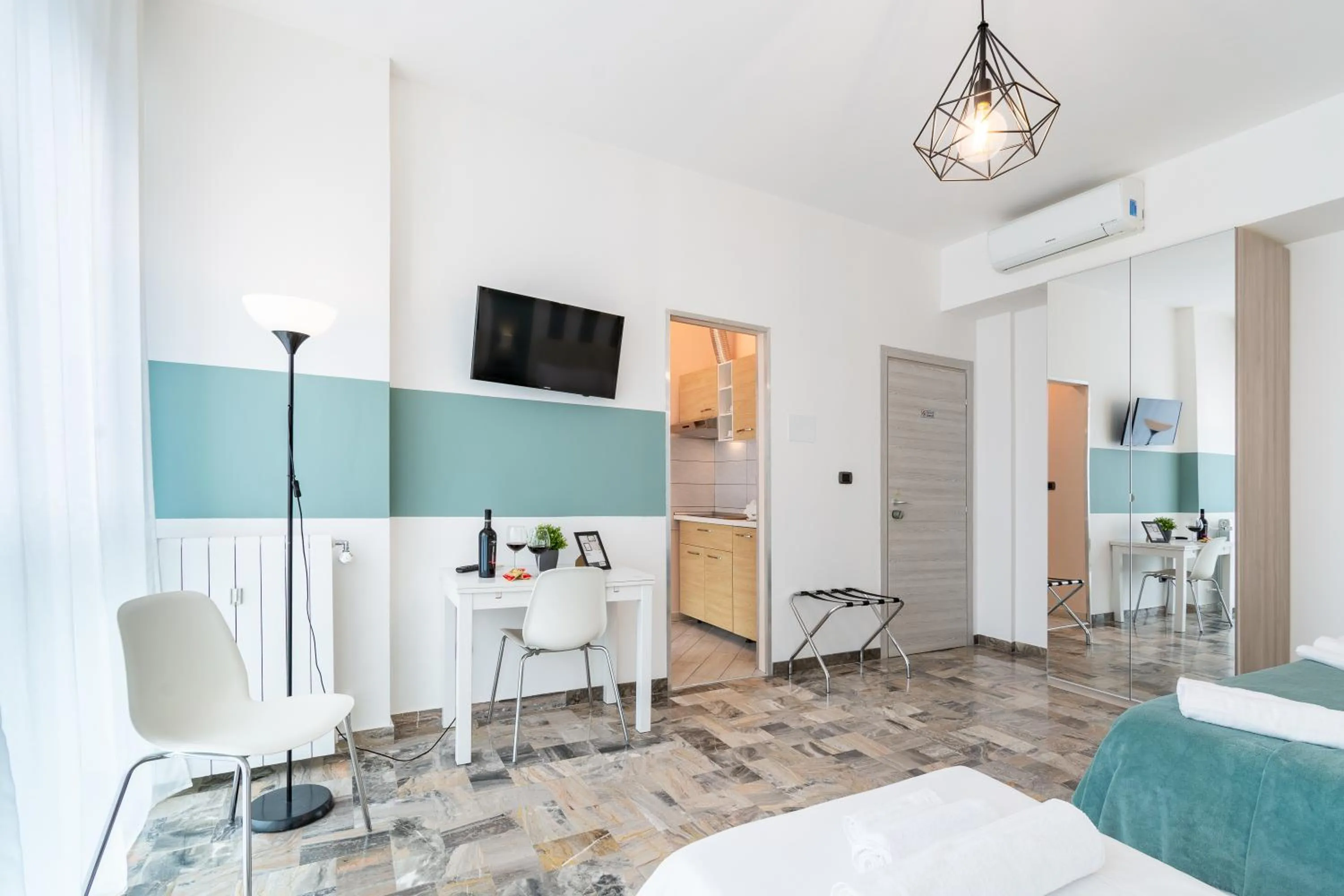 TV and multimedia, Bed in 4 Star Bologna Train Station - Self Check-In