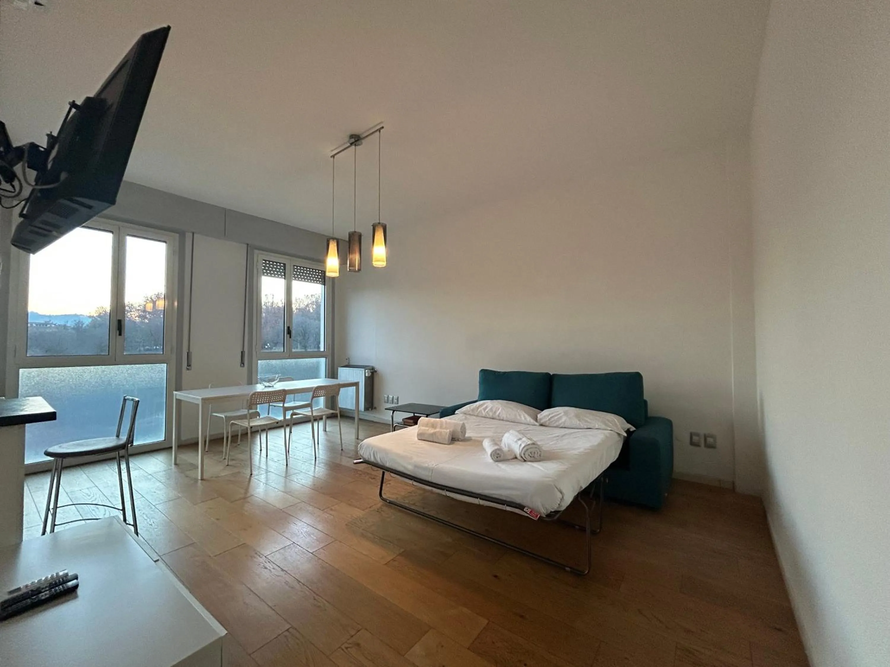 Bed in 4 Star Bologna Train Station - Self Check-In