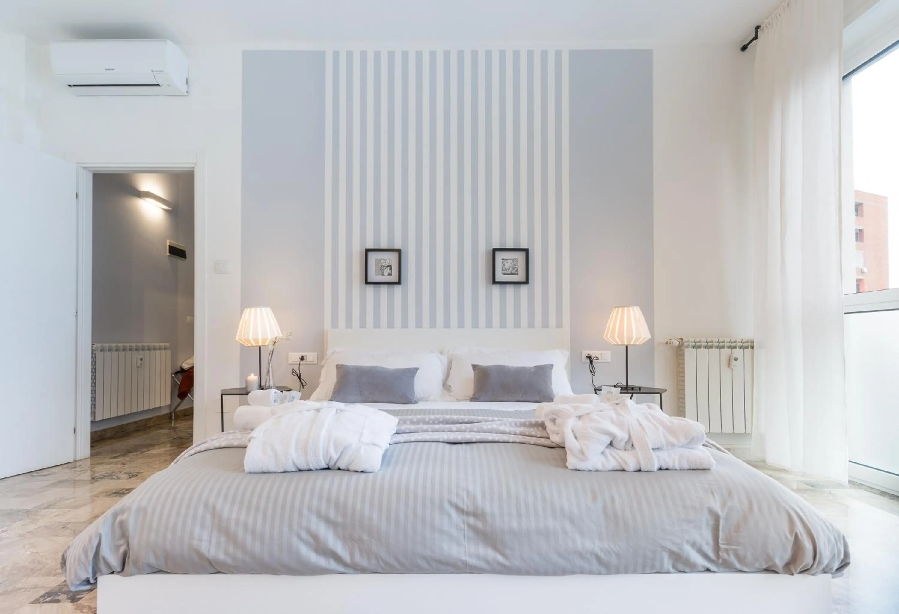 Bed in 4 Star Bologna Train Station - Self Check-In