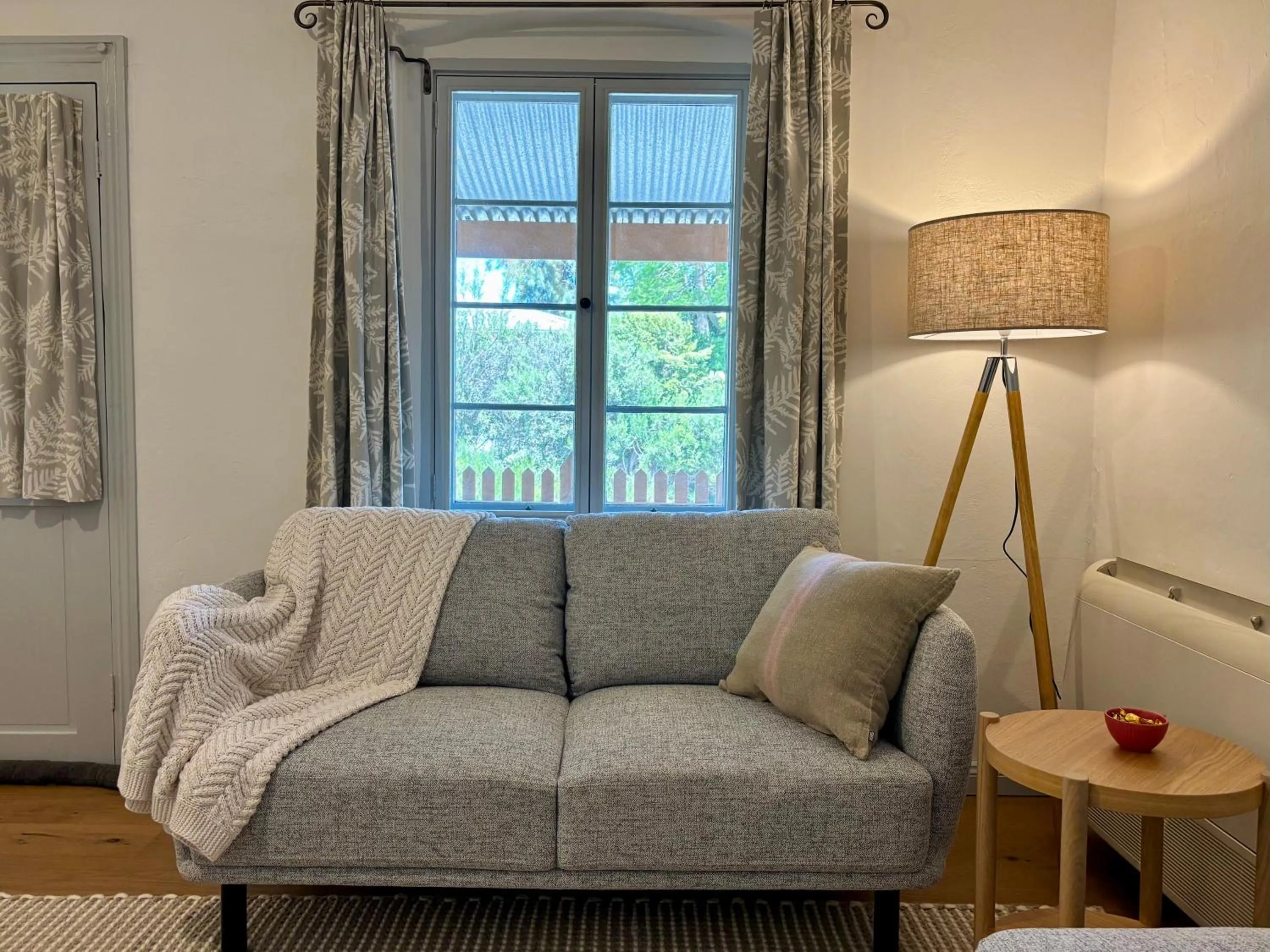 TV and multimedia in Goat Square House - Historic Row Cottages