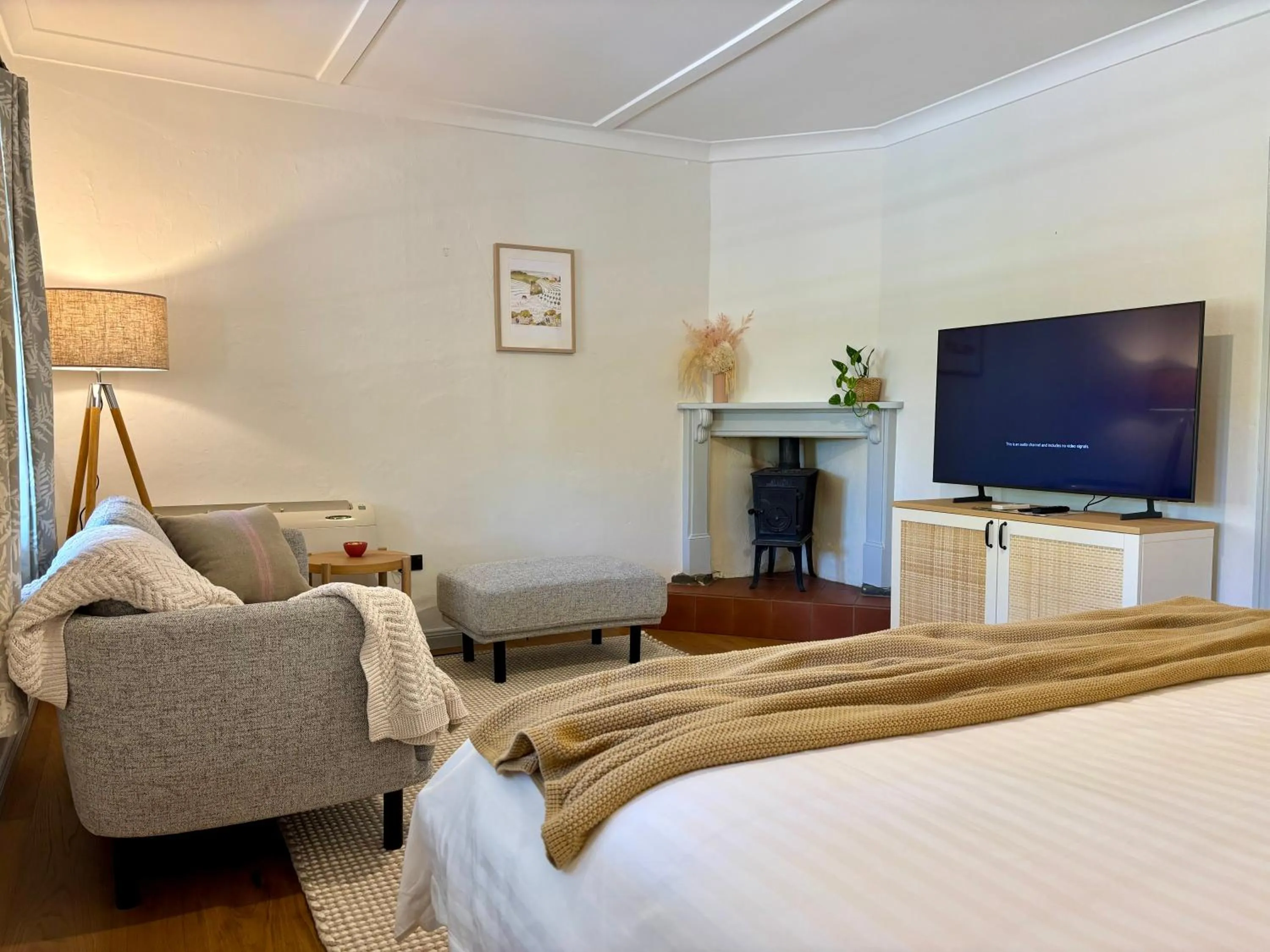 Bed in Goat Square House - Historic Row Cottages