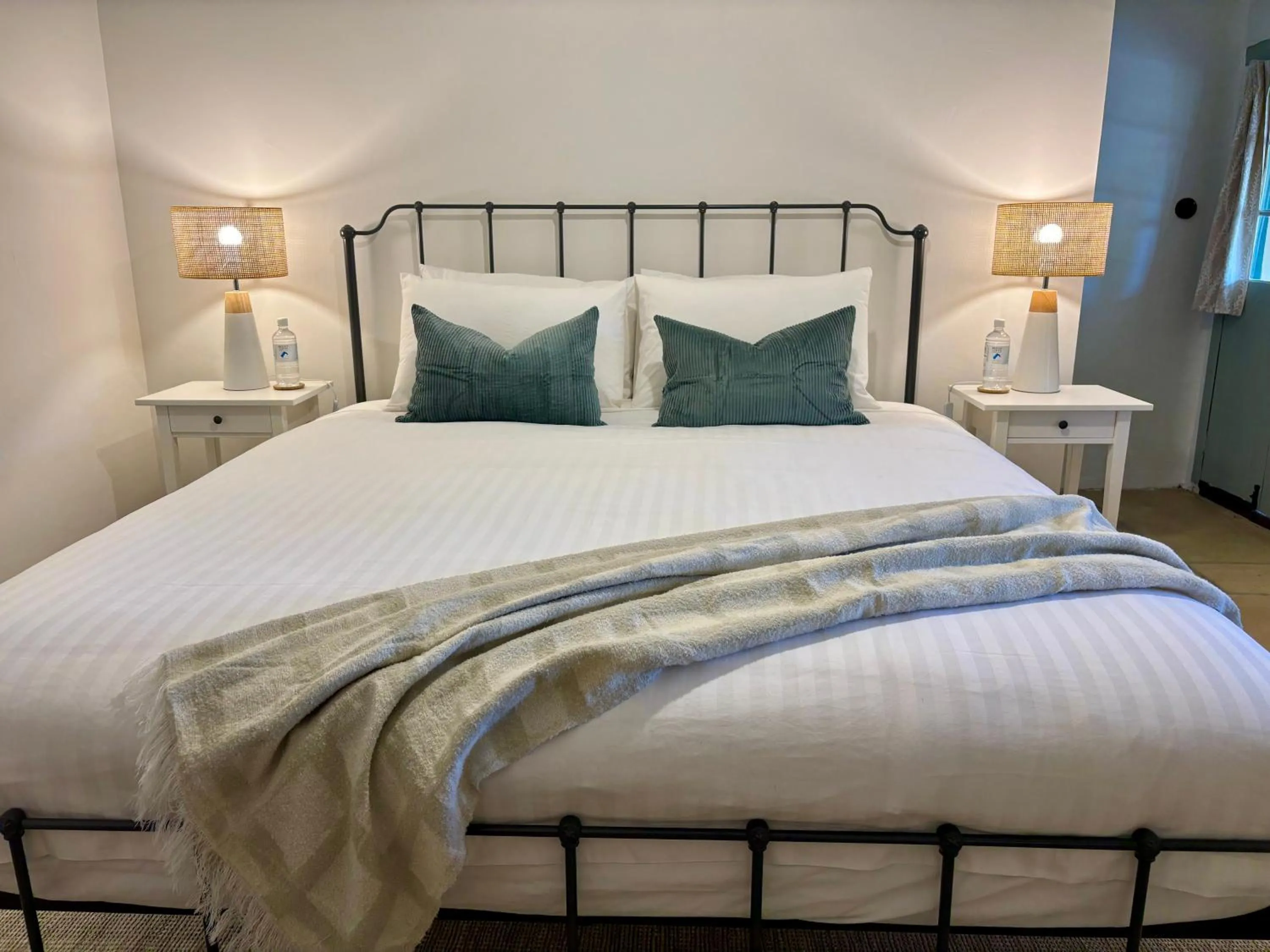 Bed in Goat Square House - Historic Row Cottages