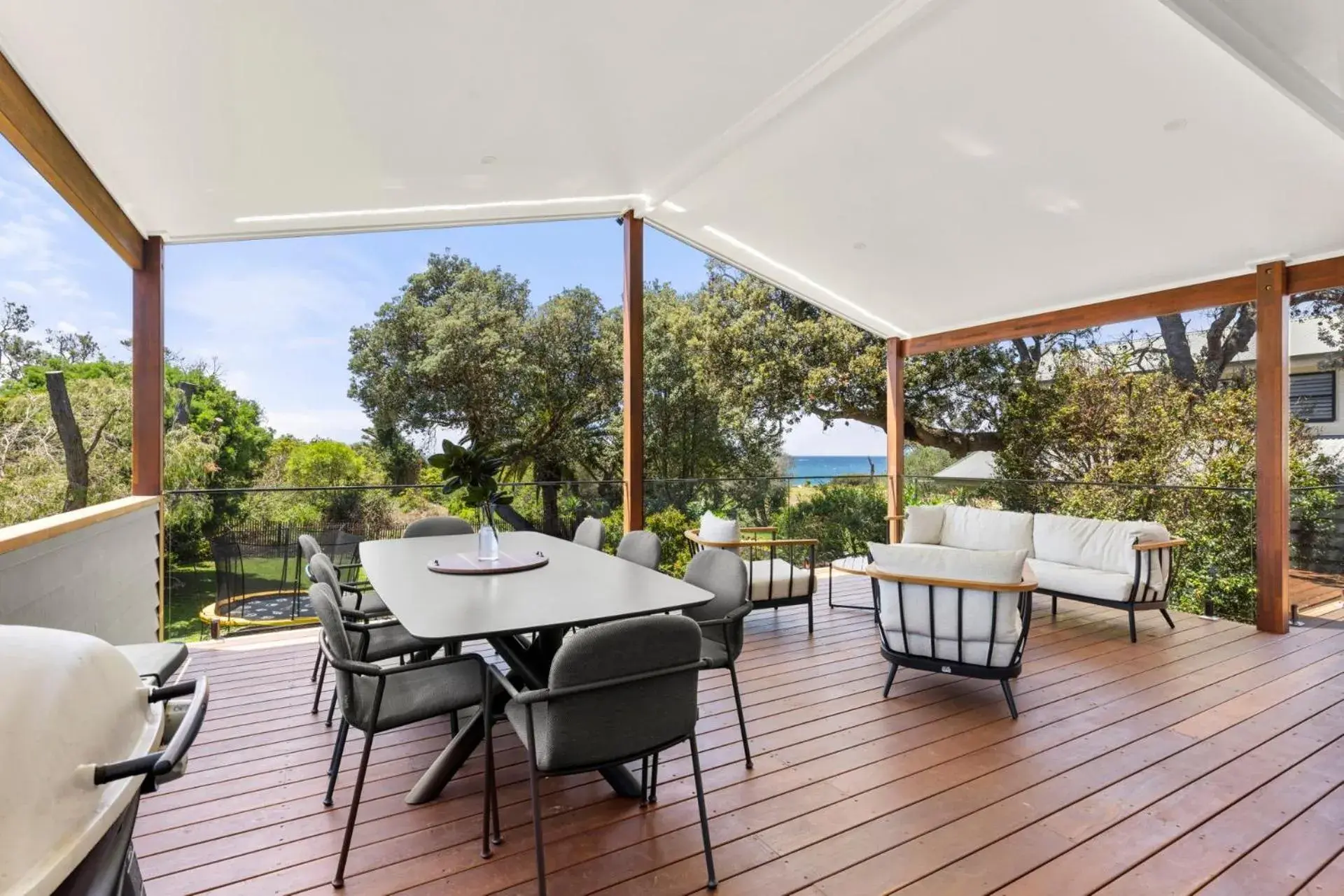 Surfspray I Pet Friendly I Absolute Beachfront Surfspray I Pet Friendly I Absolute Beachfront