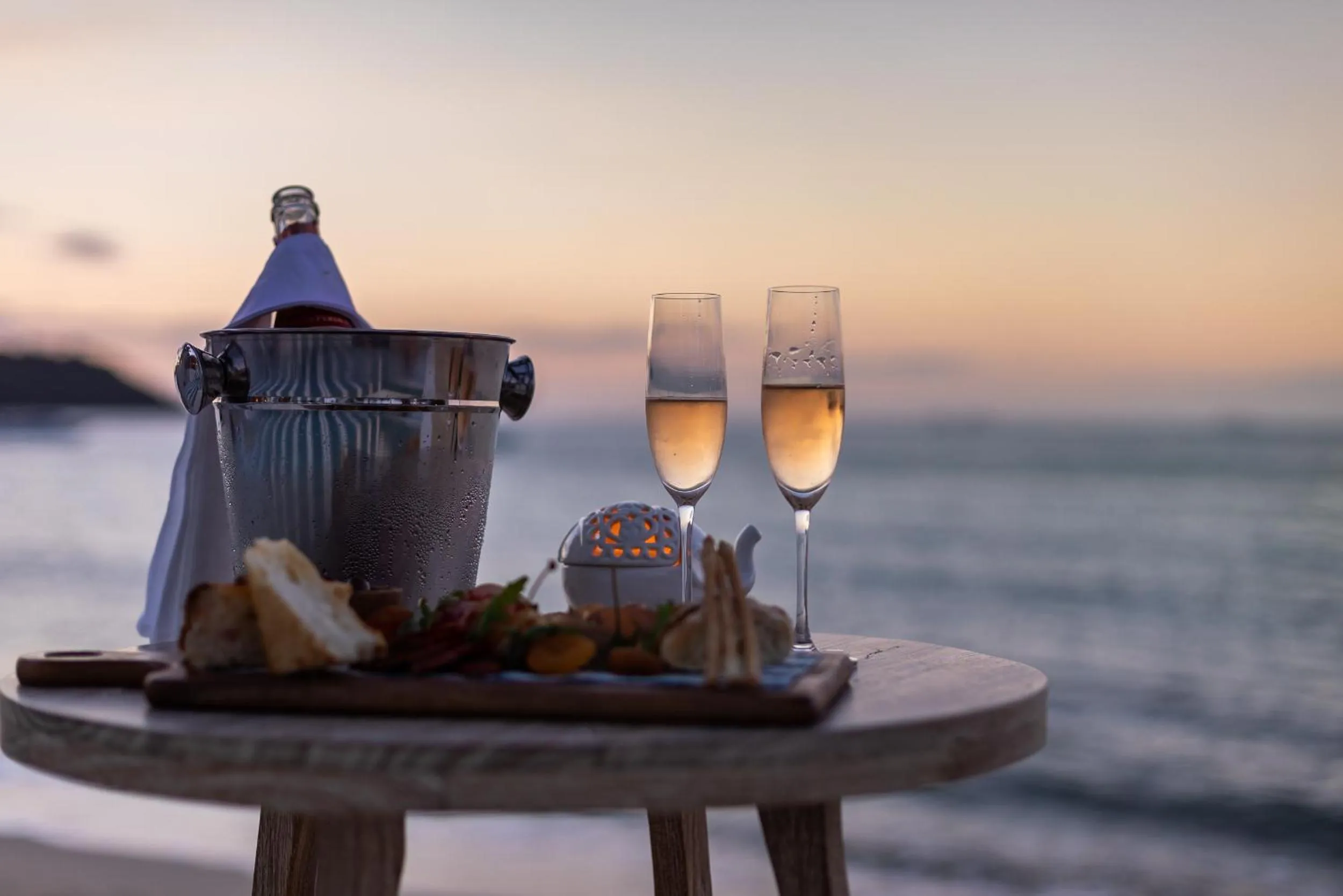 Restaurant/places to eat in Tembo Beach Club & Resort