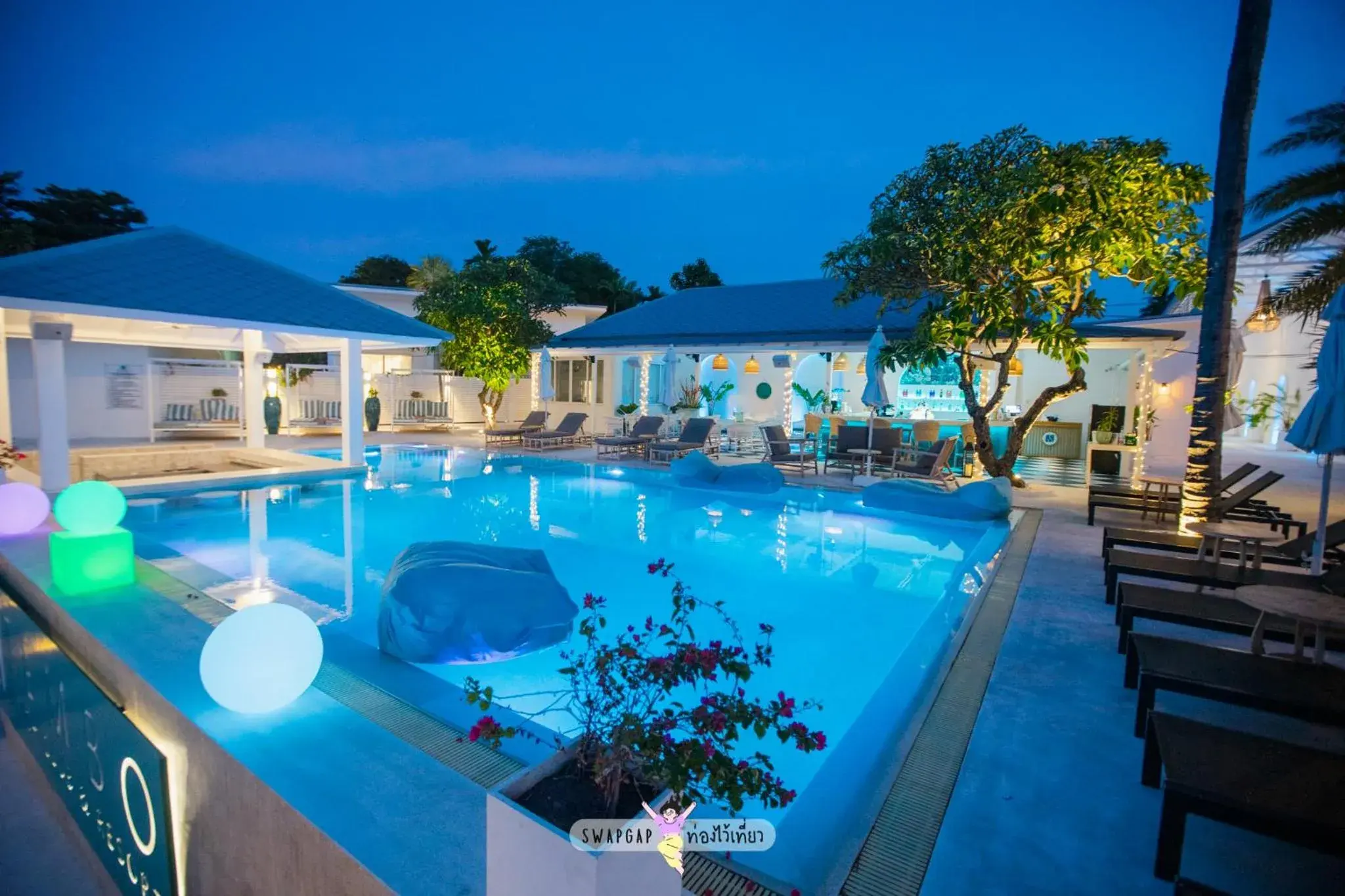 Swimming pool in Tembo Beach Club & Resort Swimming pool in Tembo Beach Club & Resort