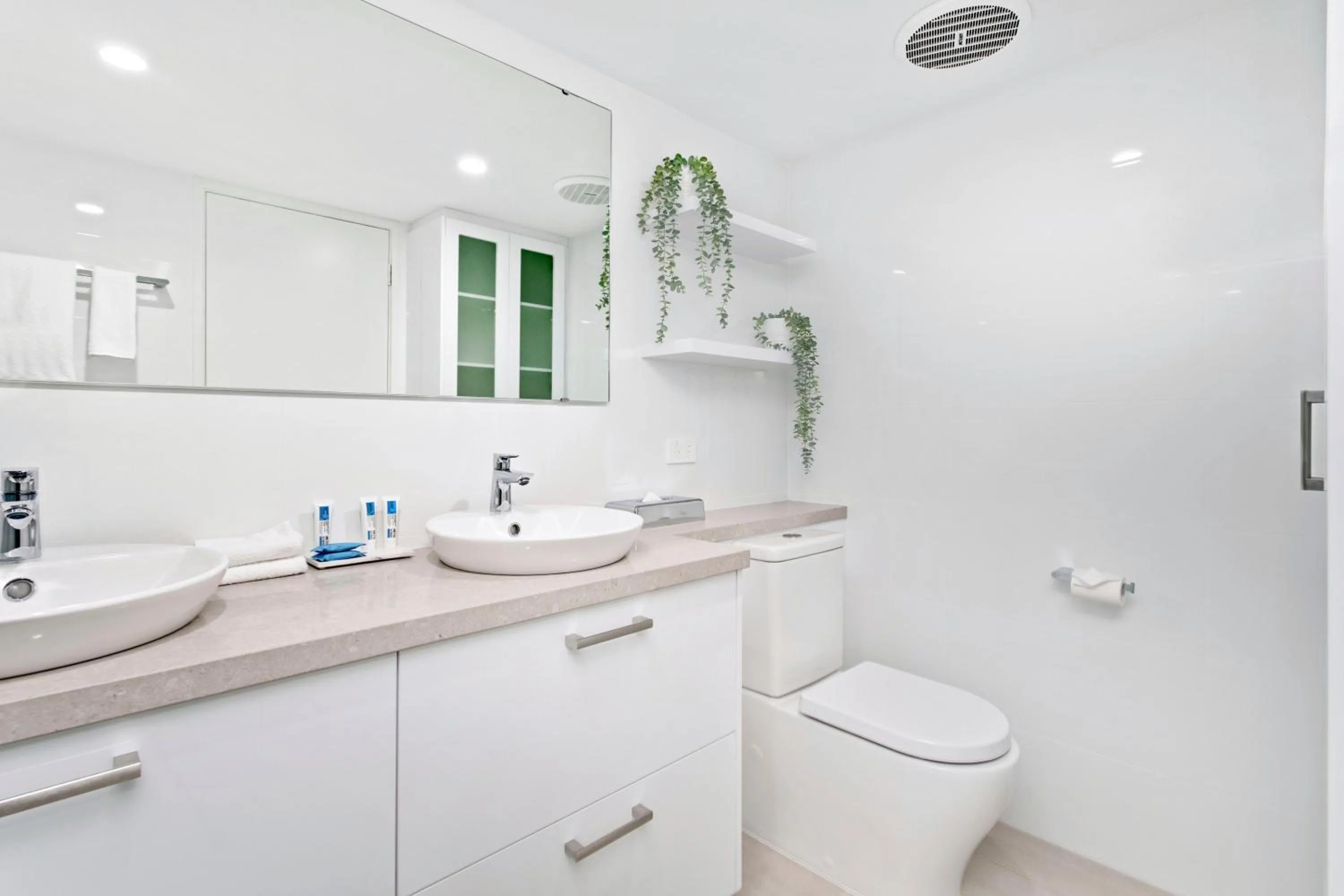 Bathroom in Suite 310 Sandcastles 3 Bedroom Deluxe