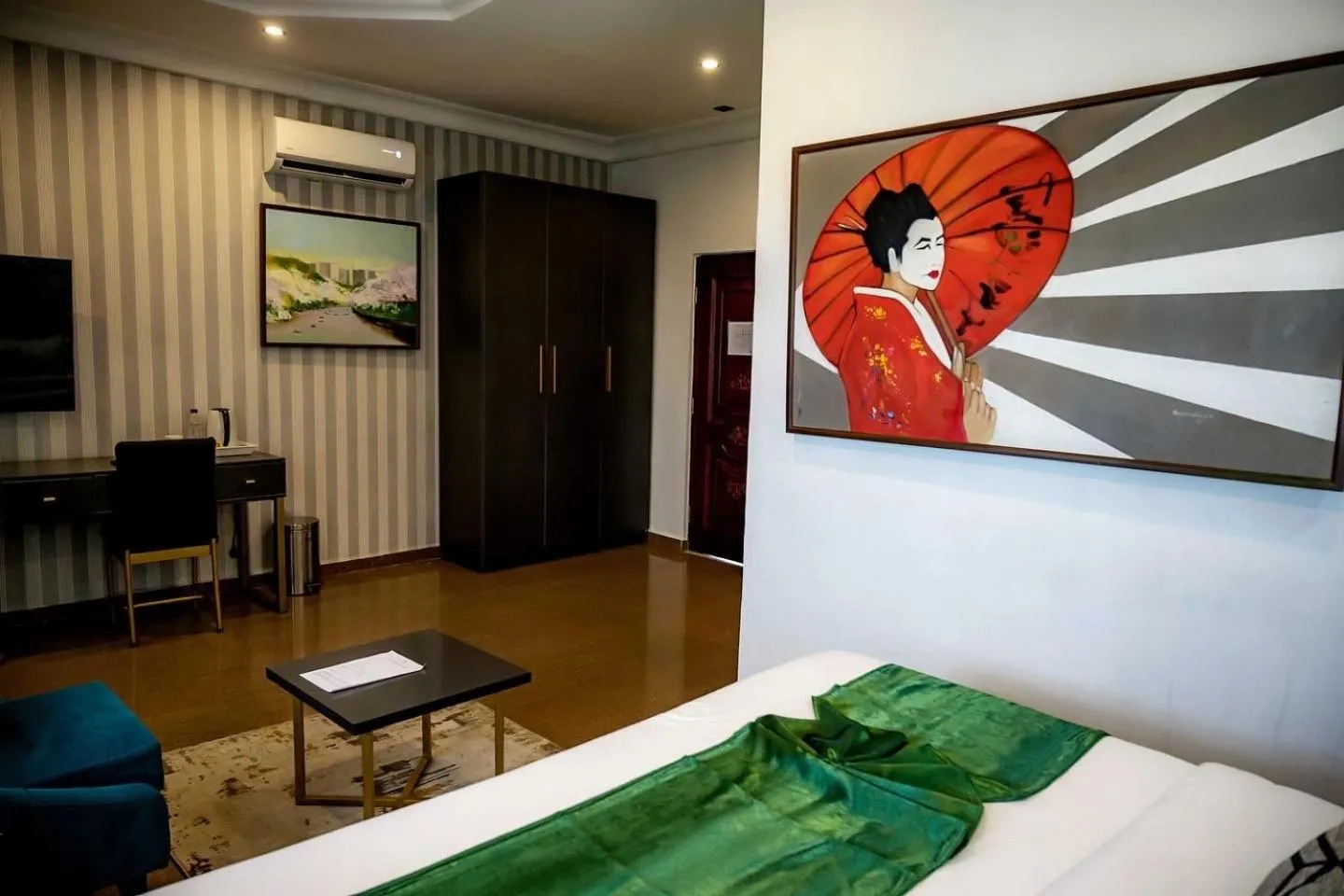 Bed in Gordonsville Escape Boutique Hotel