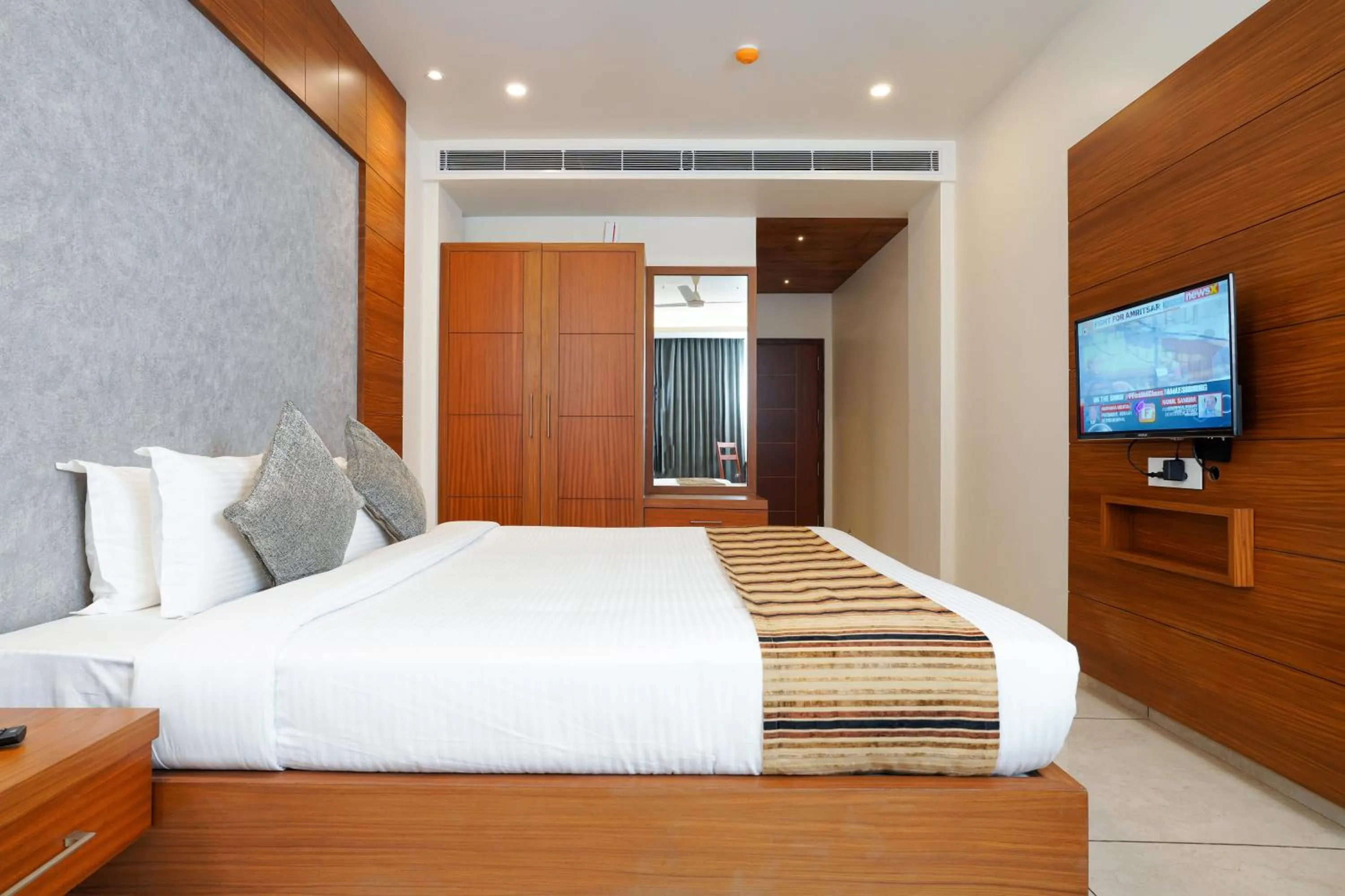 Bed in Nexstay River Mouth International