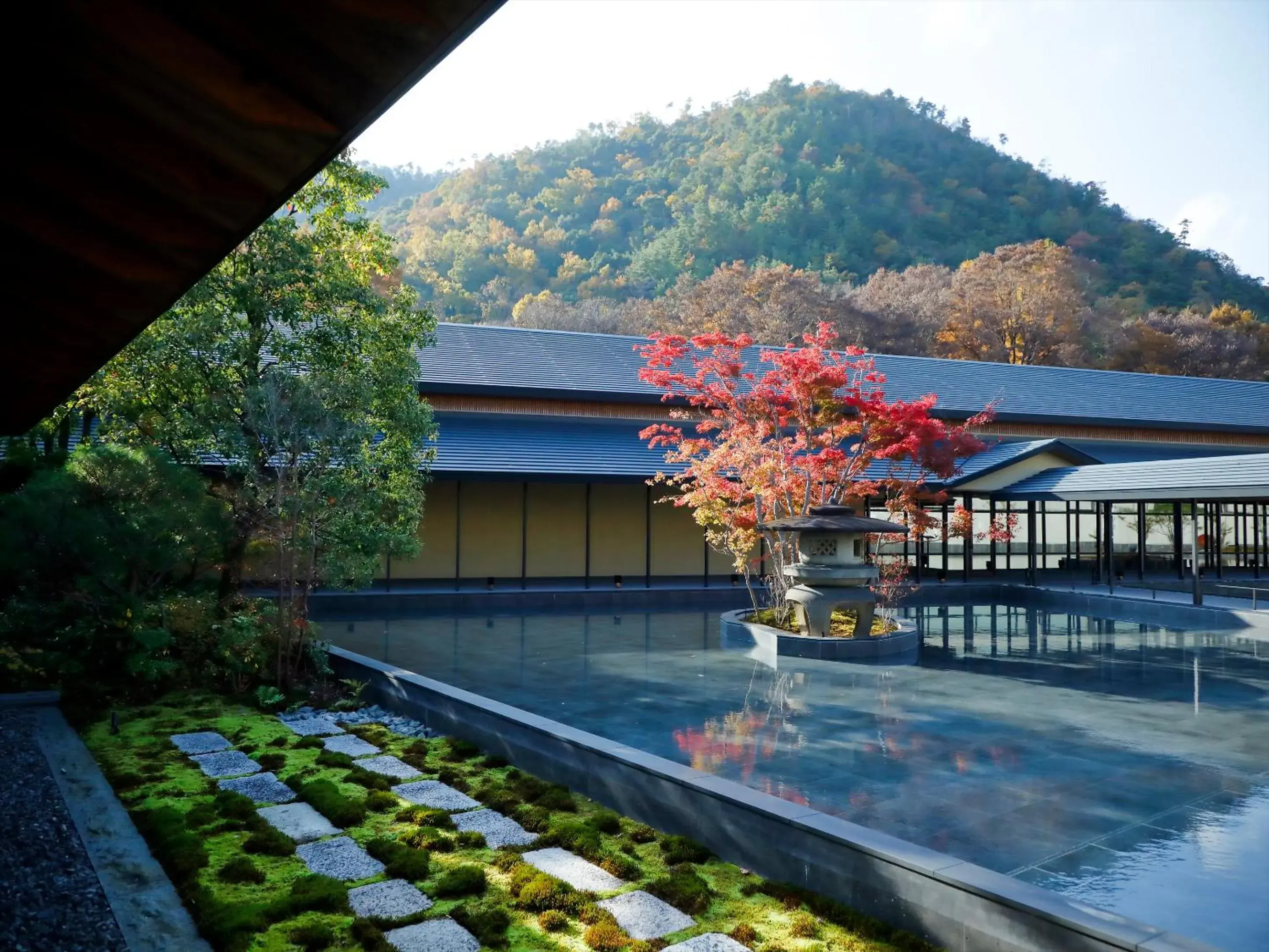 Property building in ROKU KYOTO, LXR Hotels & Resorts by Hilton Property building in ROKU KYOTO, LXR Hotels & Resorts by Hilton