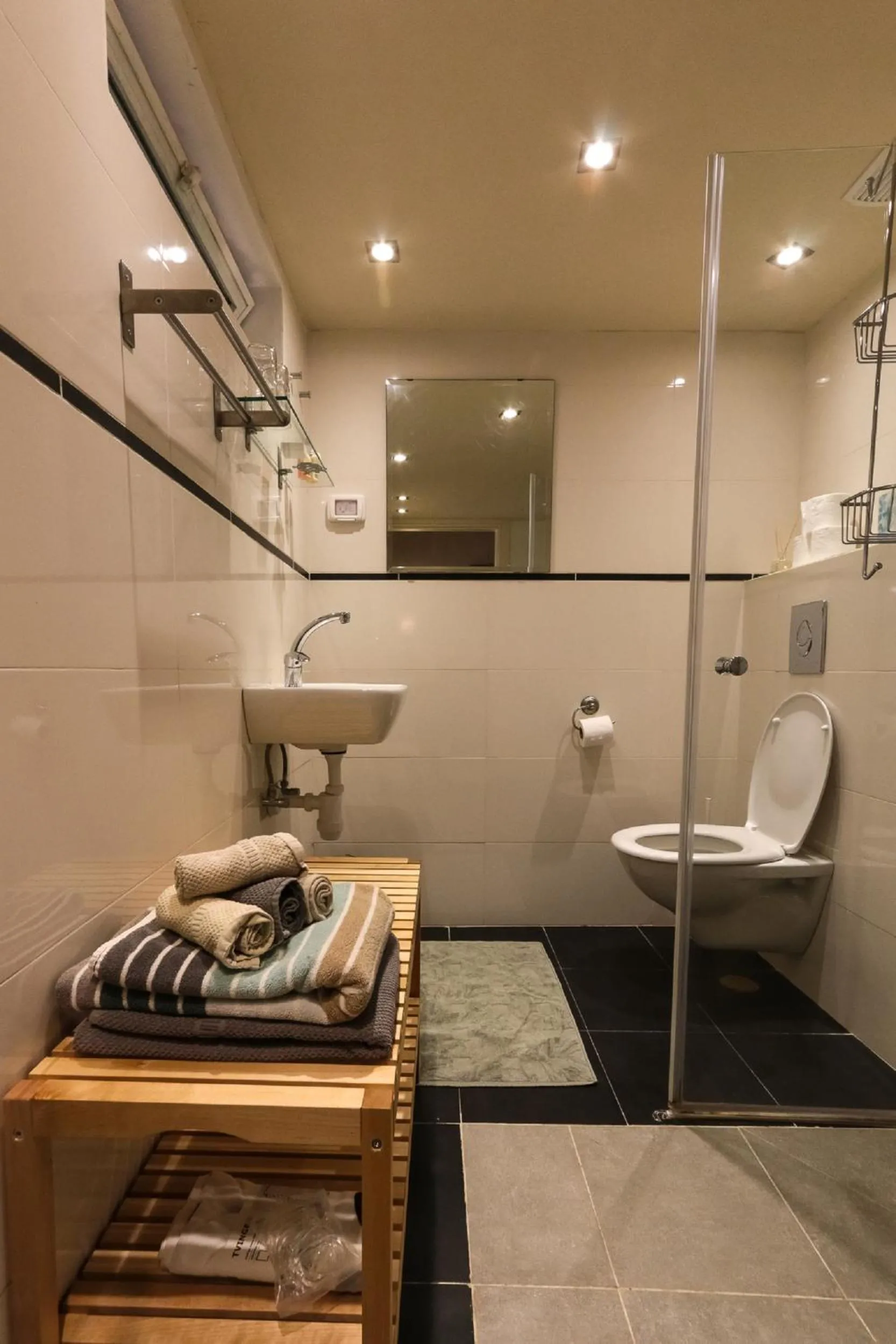 Toilet in Krivine B&B