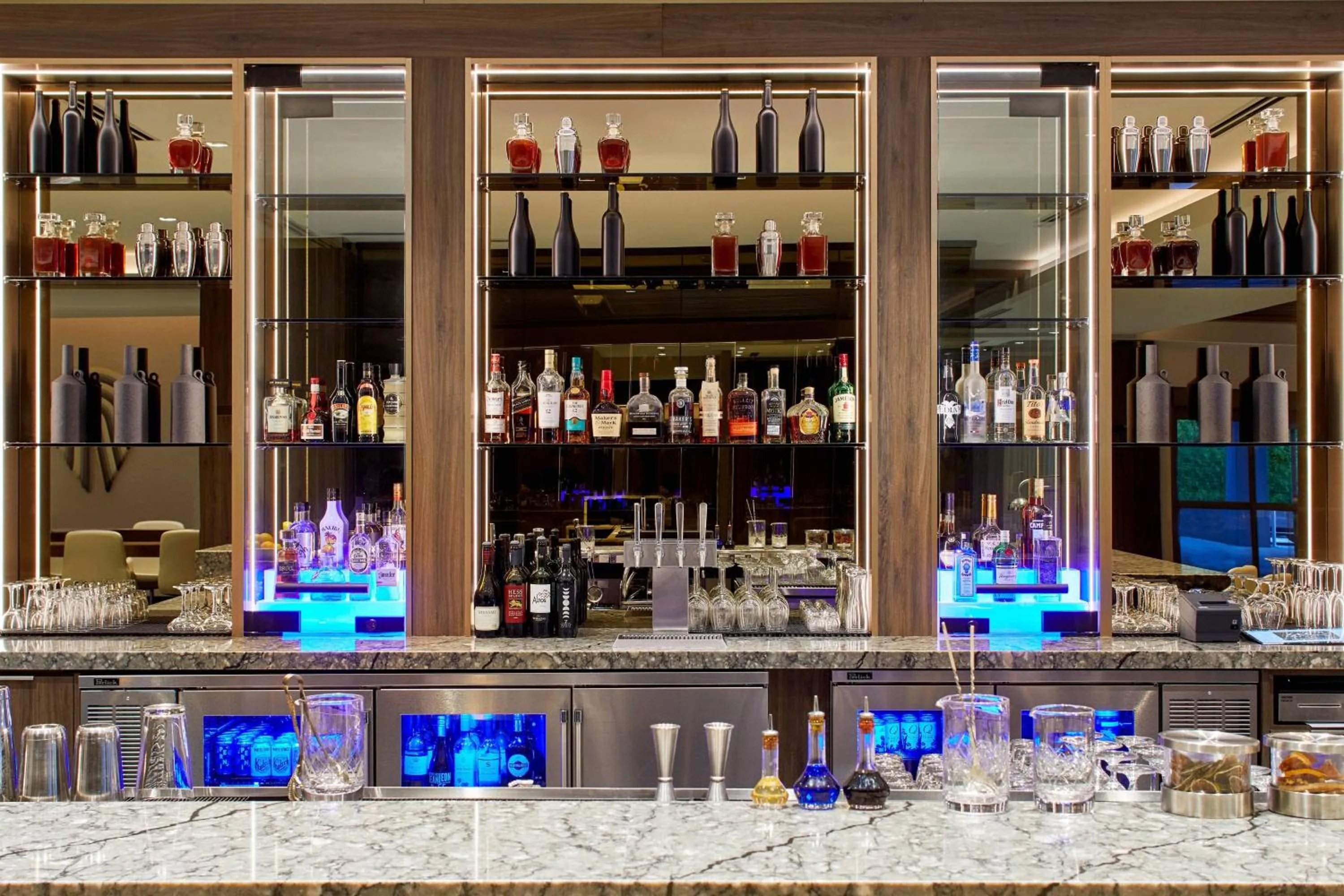 Lounge or bar in AC Hotel by Marriott Durham Duke University