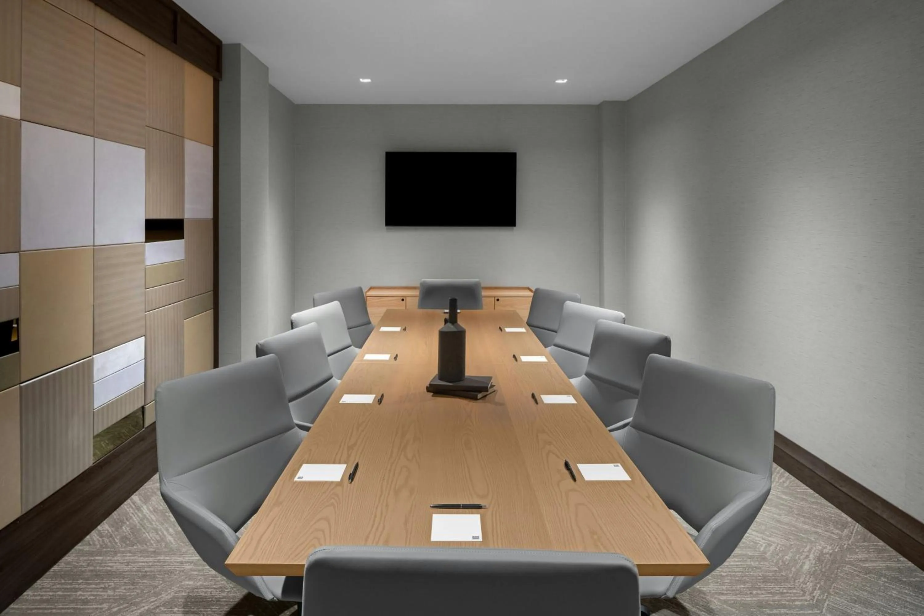 Meeting/conference room in AC Hotel by Marriott Durham Duke University