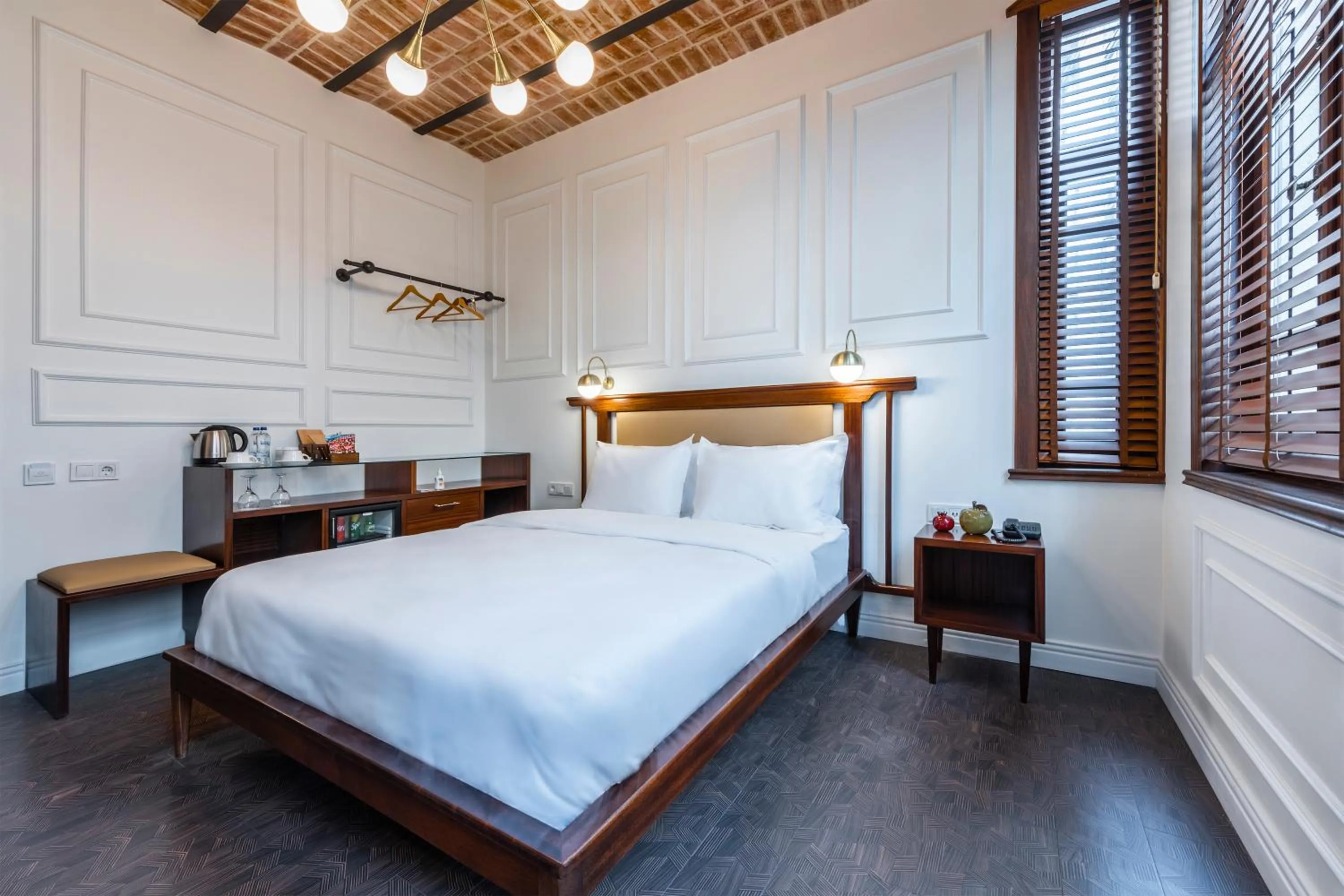 Bed in PeraNox Boutique Hotel