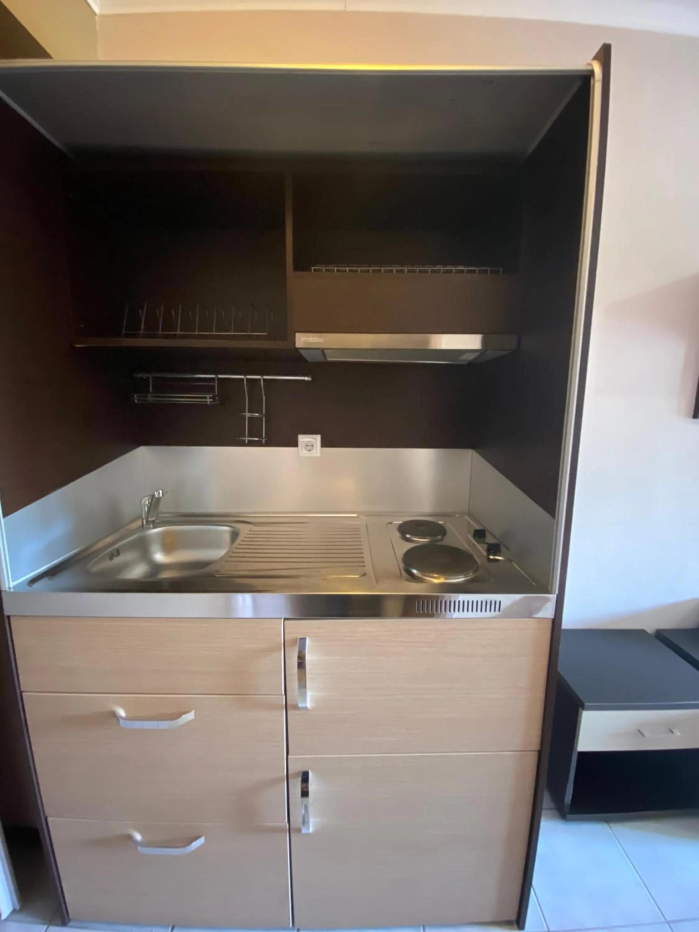 Kitchen or kitchenette in sozos inn hotel vonitsa