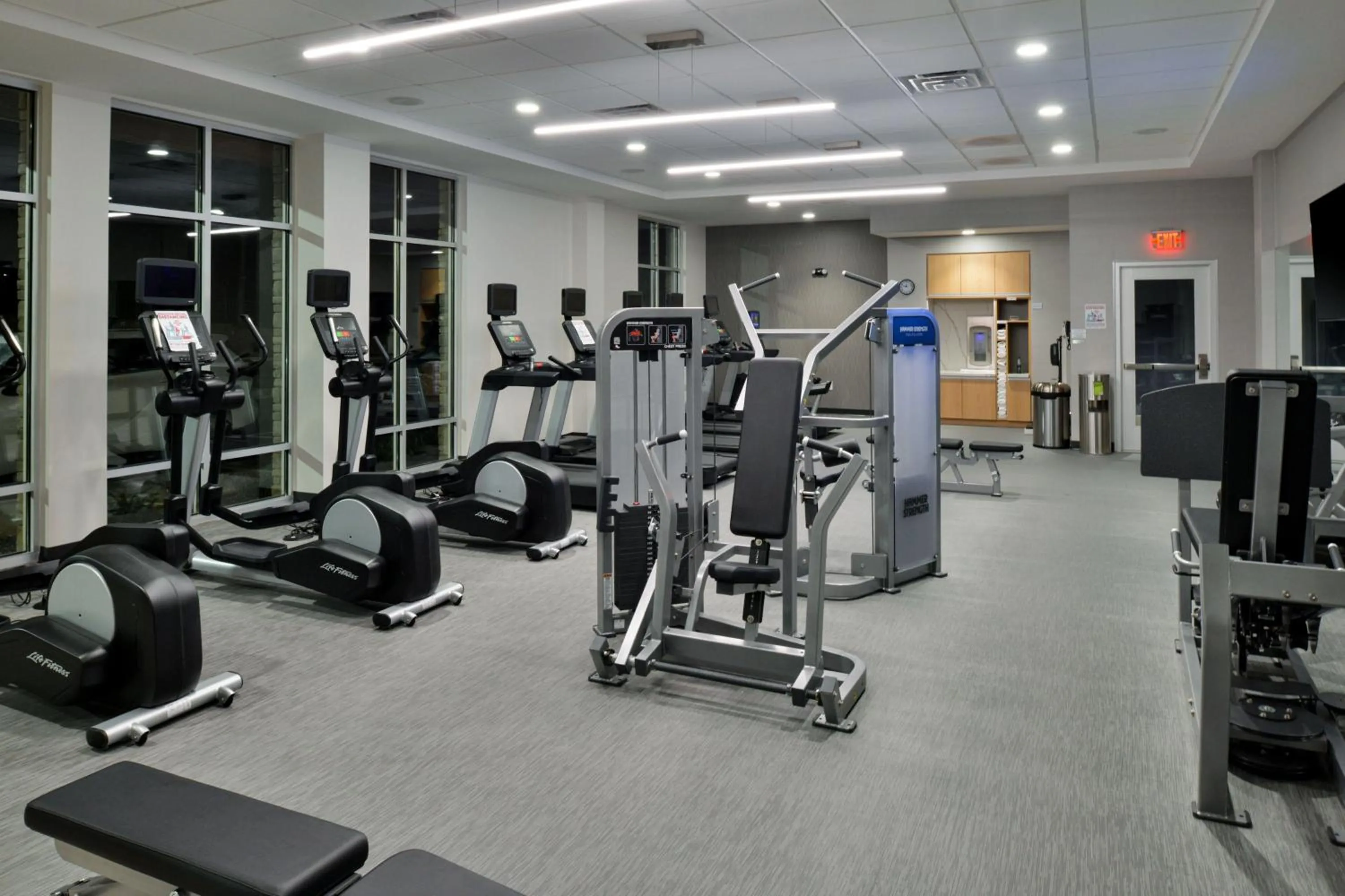 Fitness centre/facilities in Courtyard by Marriott Raleigh Cary Crossroads