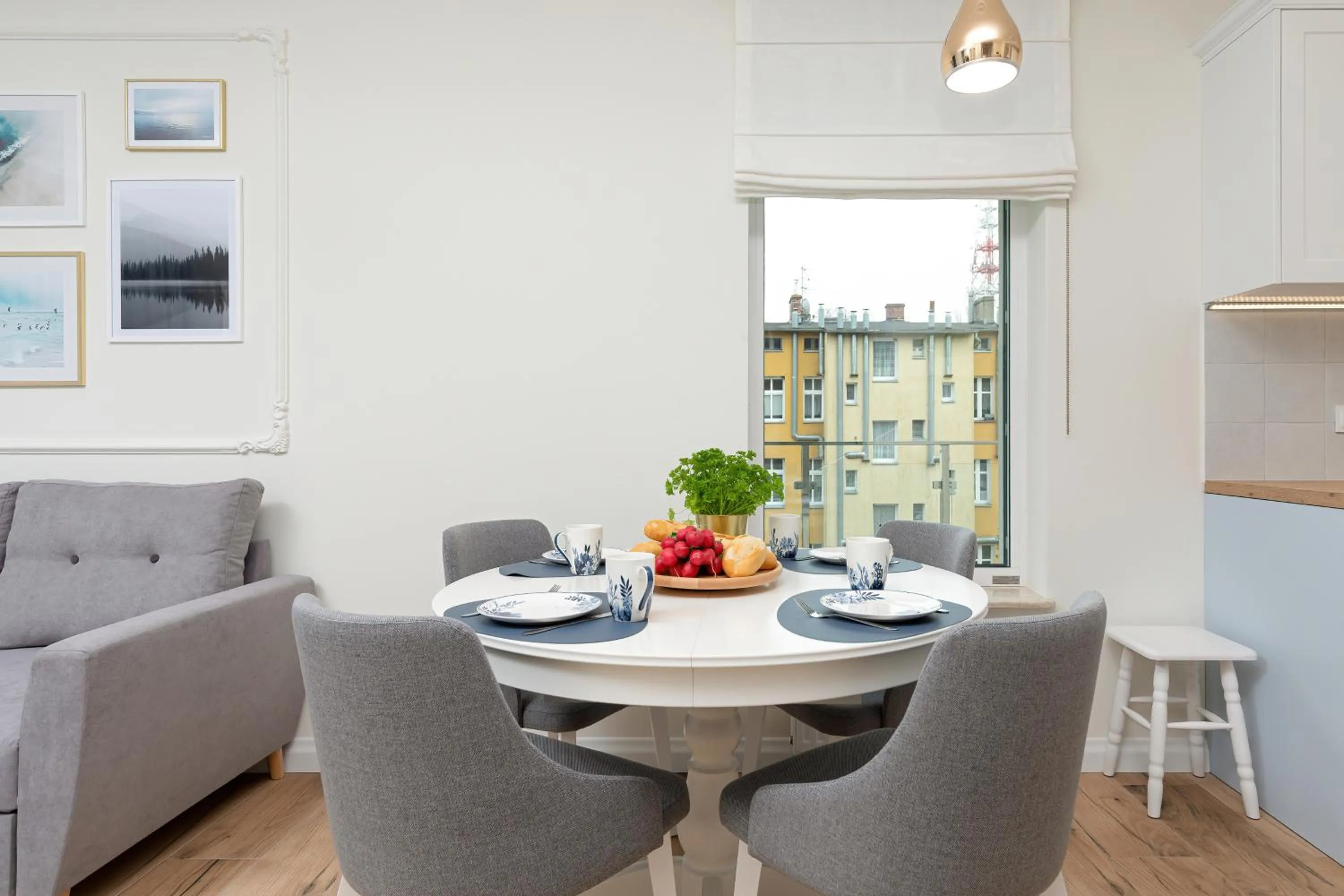 Living room in Apartamenty Osiedle Bursztynowe II by Noclegi Renters