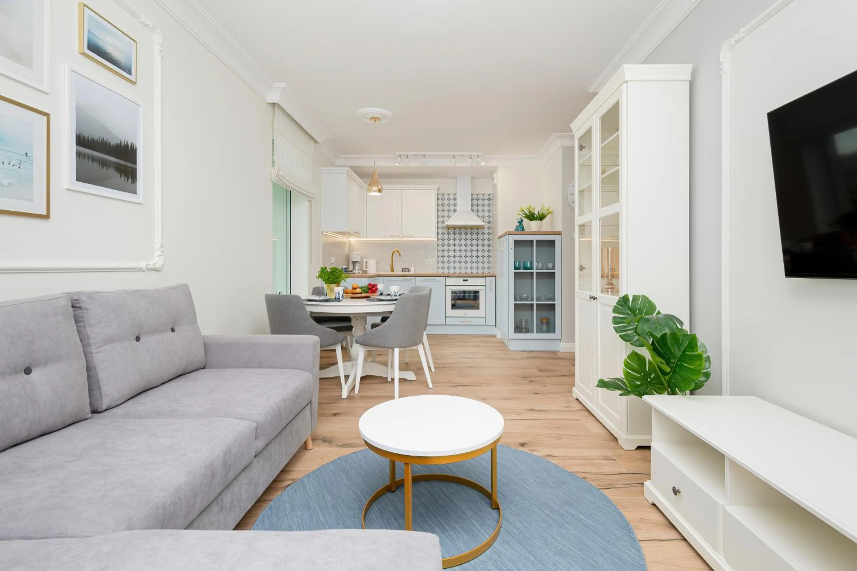 Living room in Apartamenty Osiedle Bursztynowe II by Noclegi Renters