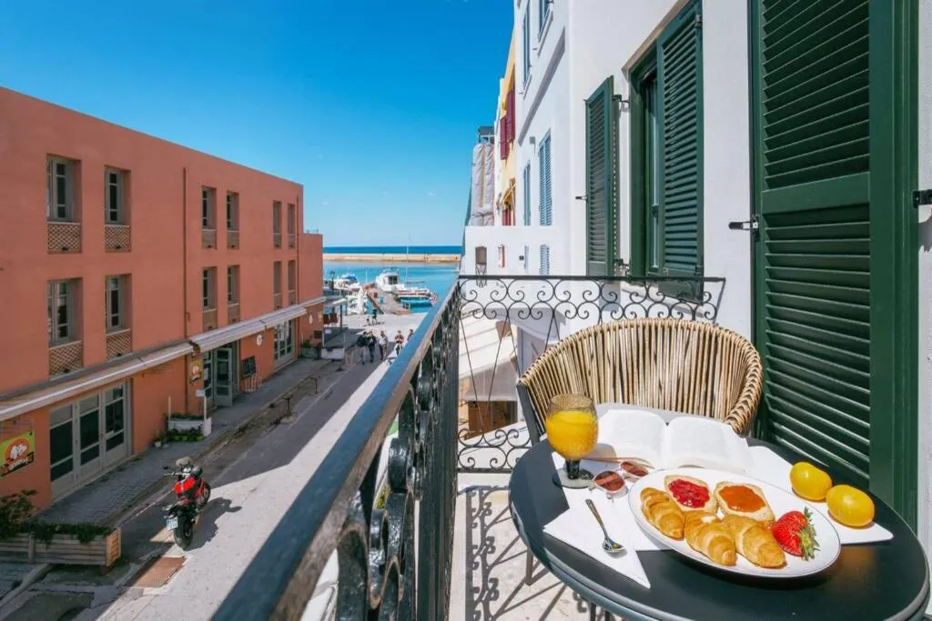 Balcony/Terrace in House 8 - In the Heart of Venetian town w. Parking