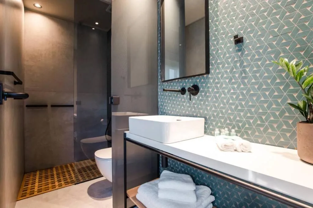 Bathroom in House 8 - In the Heart of Venetian town w. Parking