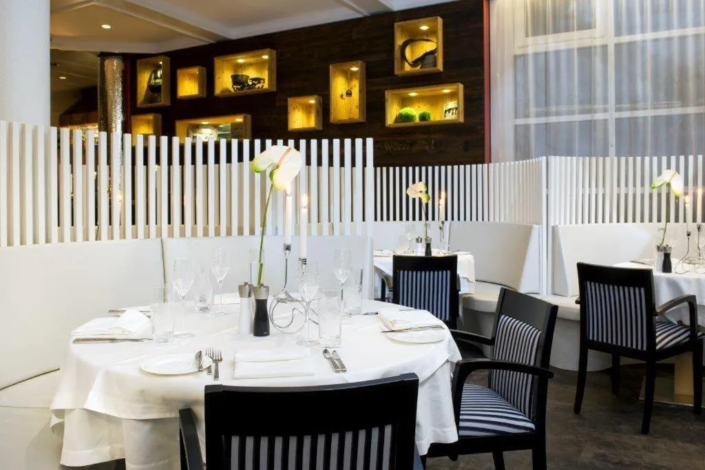 Restaurant/places to eat in Boutiquehotel Thessoni Classic & Self service Residence Home Zürich