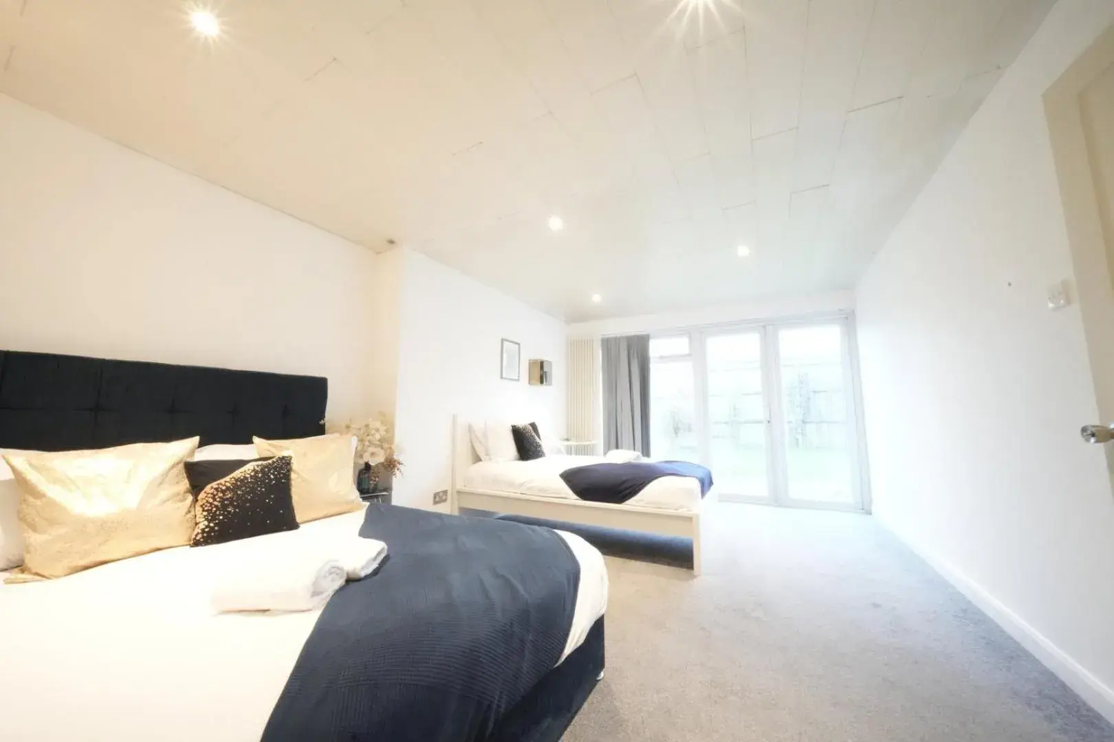 Standard Triple Room in Airport Comfy Stay Standard Triple Room in Airport Comfy Stay