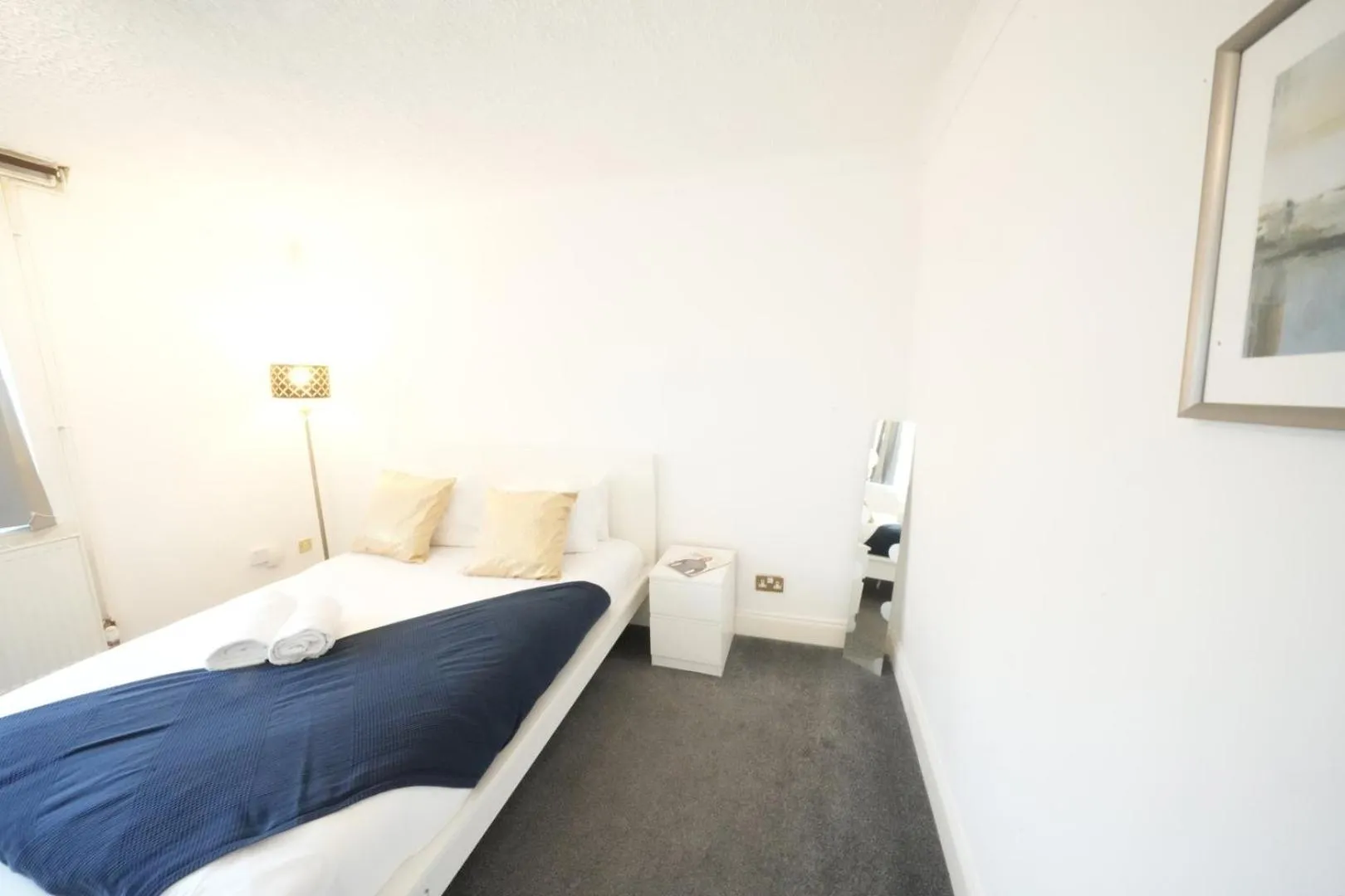 Bed in Airport Comfy Stay