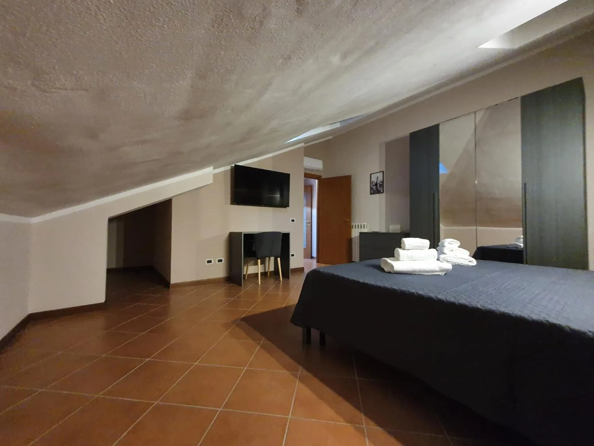 Bed in HH Hermoso Housing SERRAVALLE