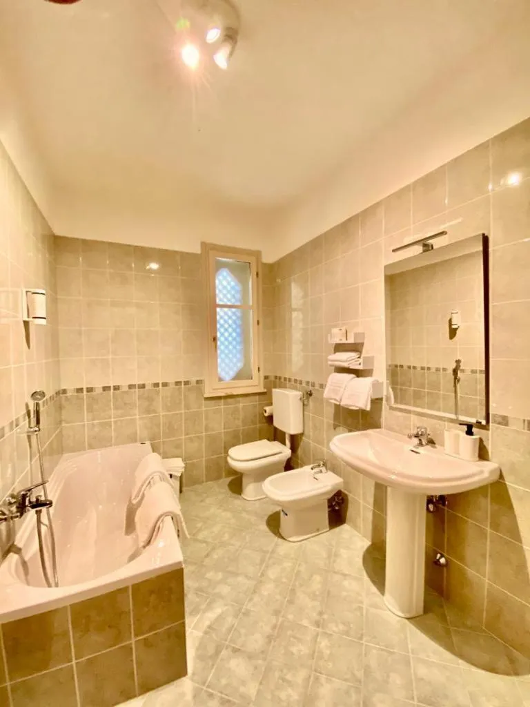 Toilet in HH Hermoso Housing SERRAVALLE