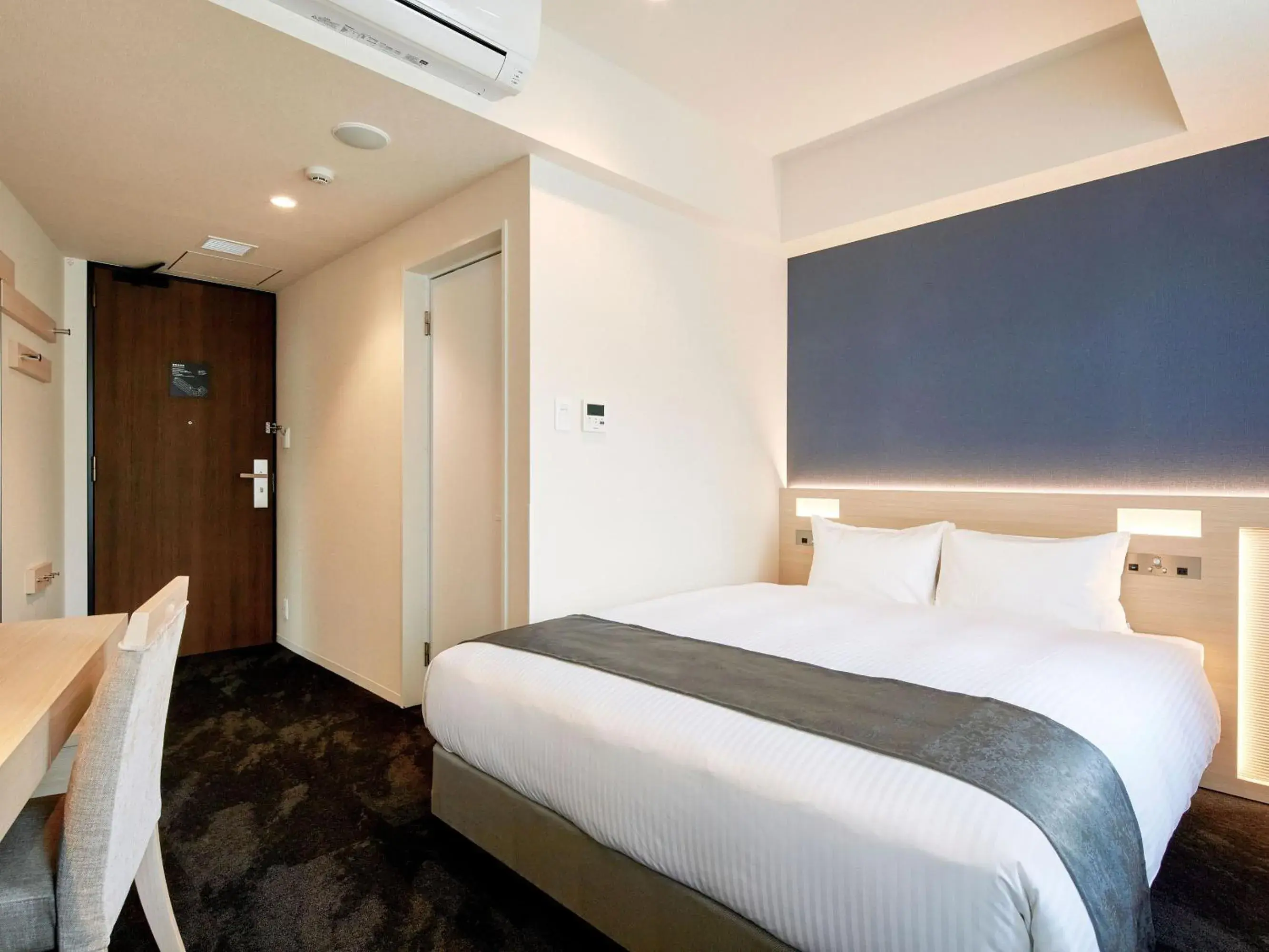 Photo of the whole room, Bed in Hotel Keyaki Gate Tokyo Fuchu Photo of the whole room, Bed in Hotel Keyaki Gate Tokyo Fuchu