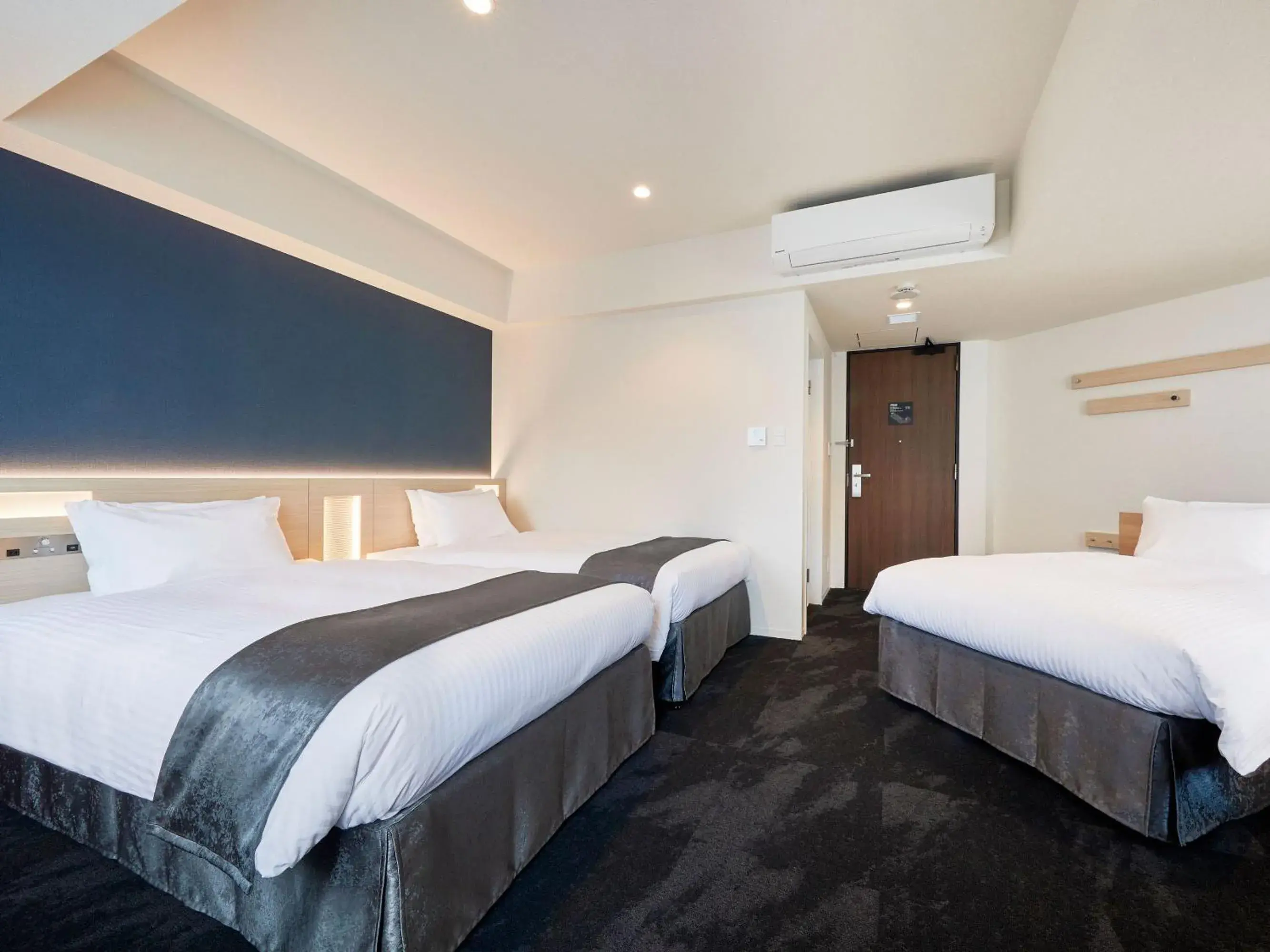 Photo of the whole room, Bed in Hotel Keyaki Gate Tokyo Fuchu Photo of the whole room, Bed in Hotel Keyaki Gate Tokyo Fuchu