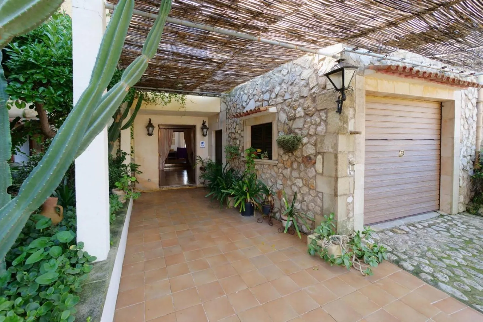 Property building in Can Moragues