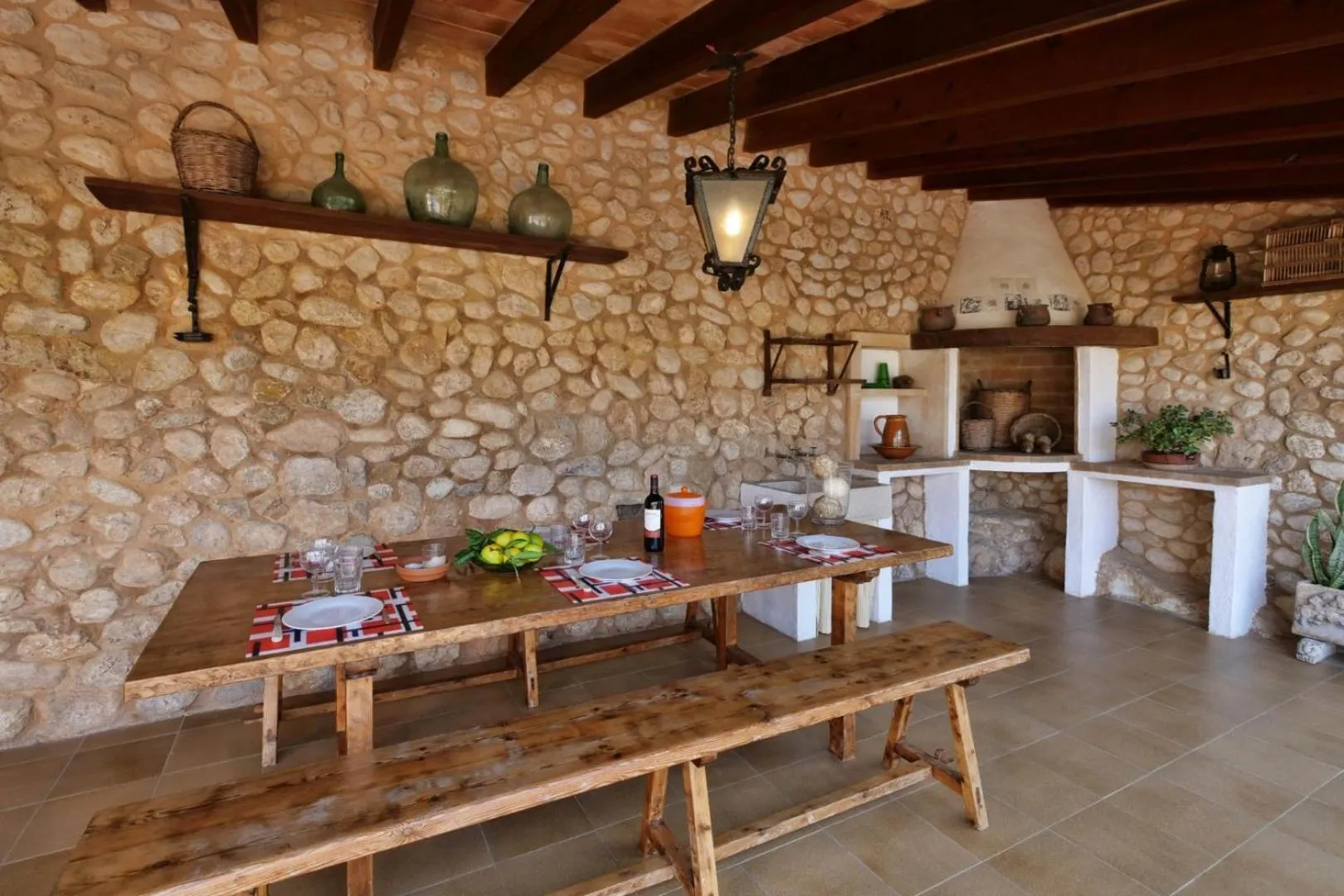 Property building in Can Moragues