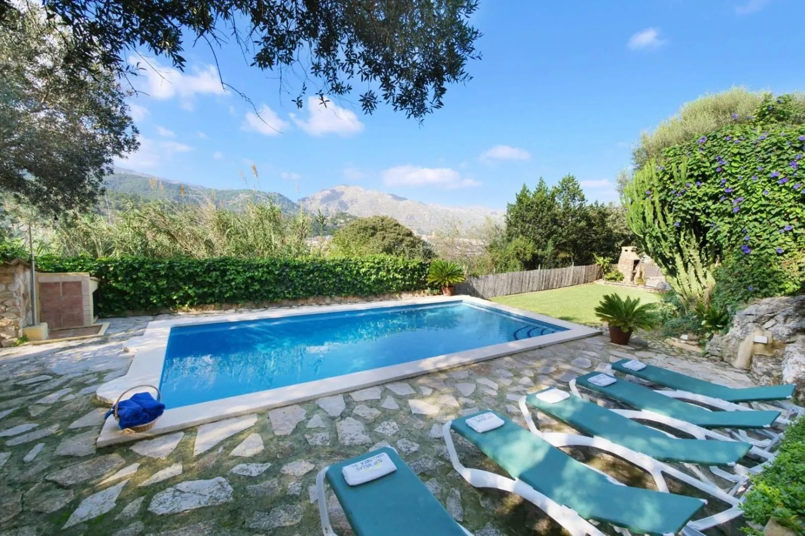 Property building in Can Moragues