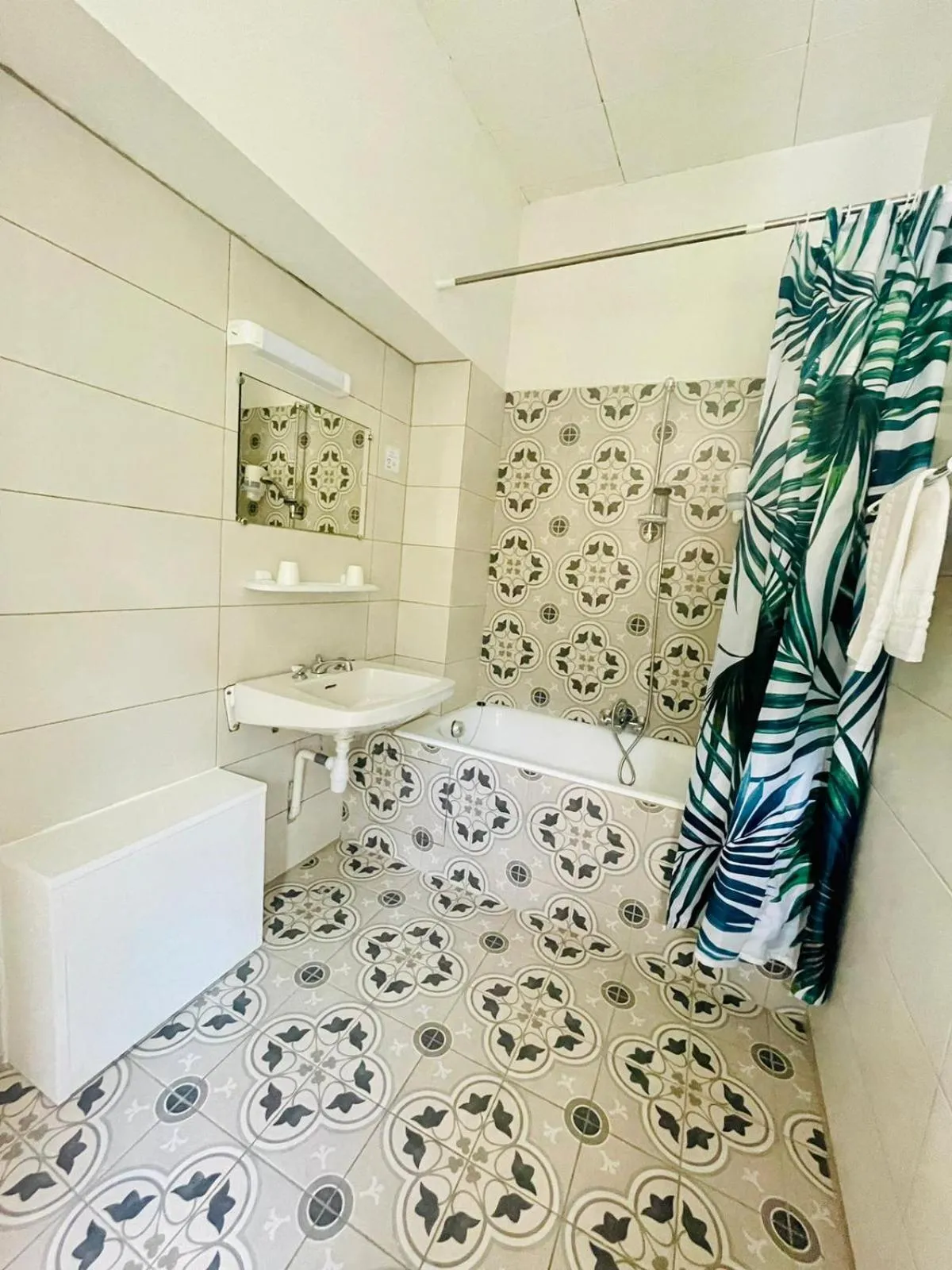 Bathroom in Grand hôtel de l'Europe