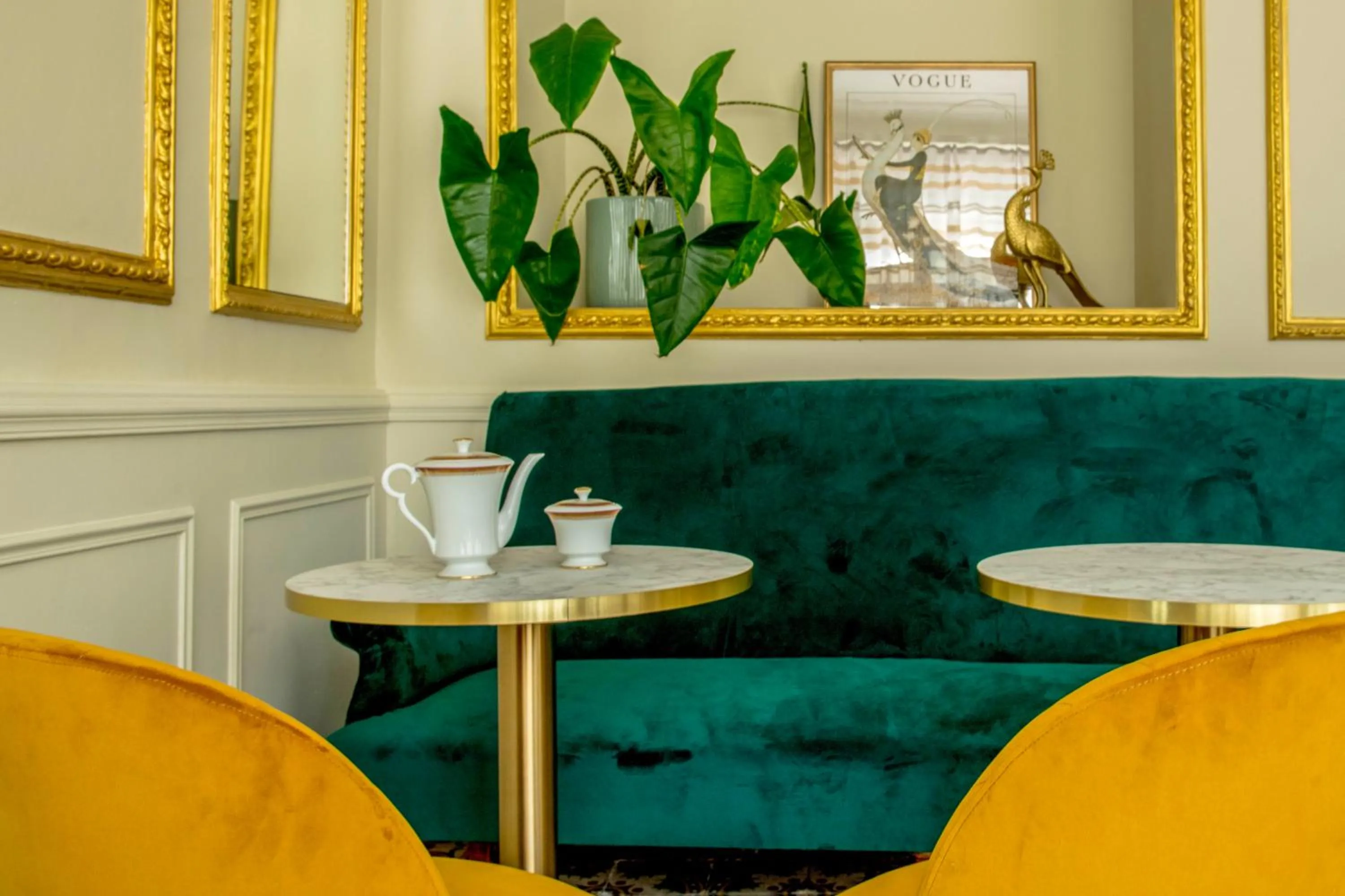 Restaurant/places to eat in Grand hôtel de l'Europe