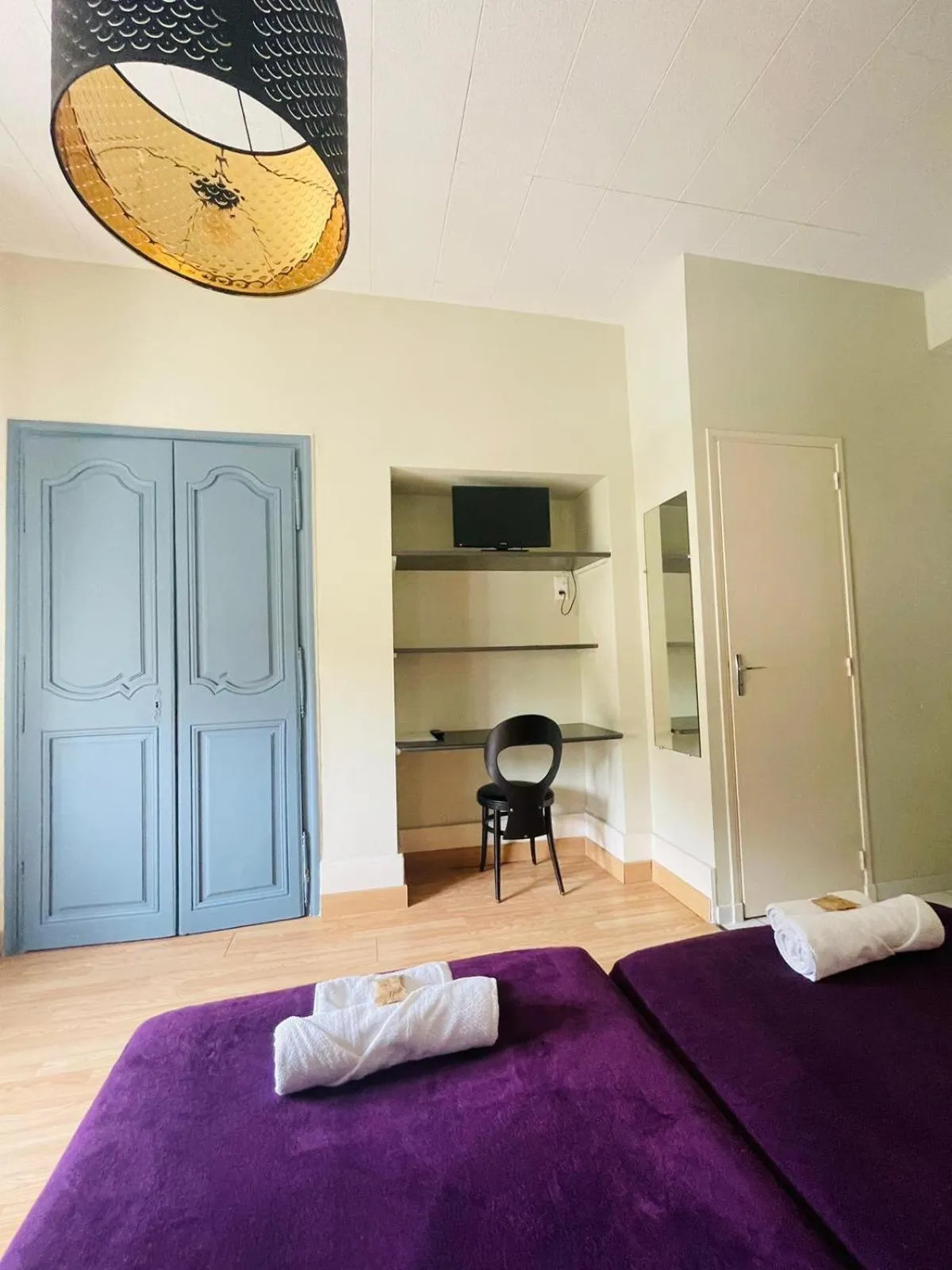 Bed in Grand hôtel de l'Europe