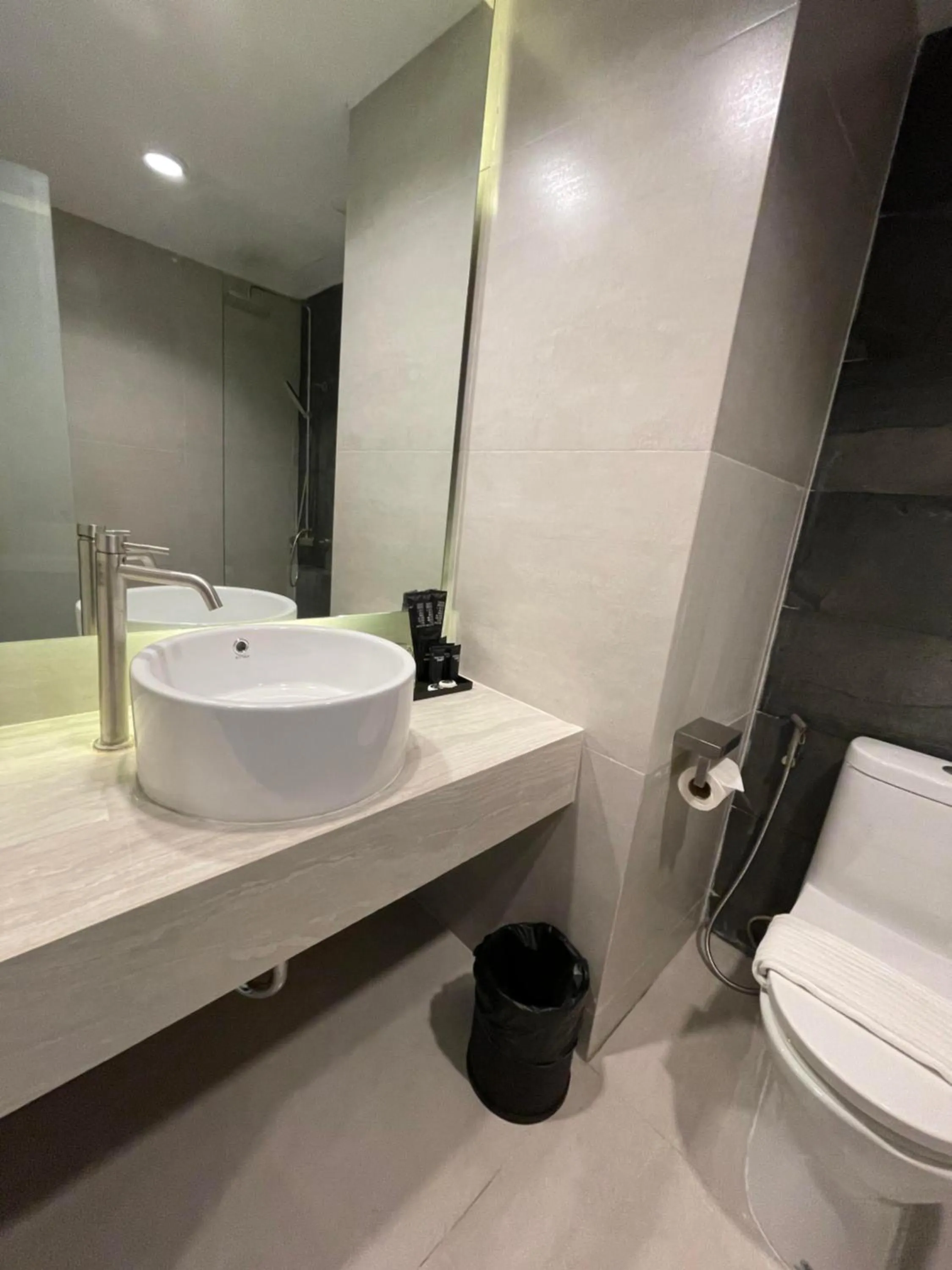 Toilet in Hermann Hotel Pattaya - SHA Extra Plus