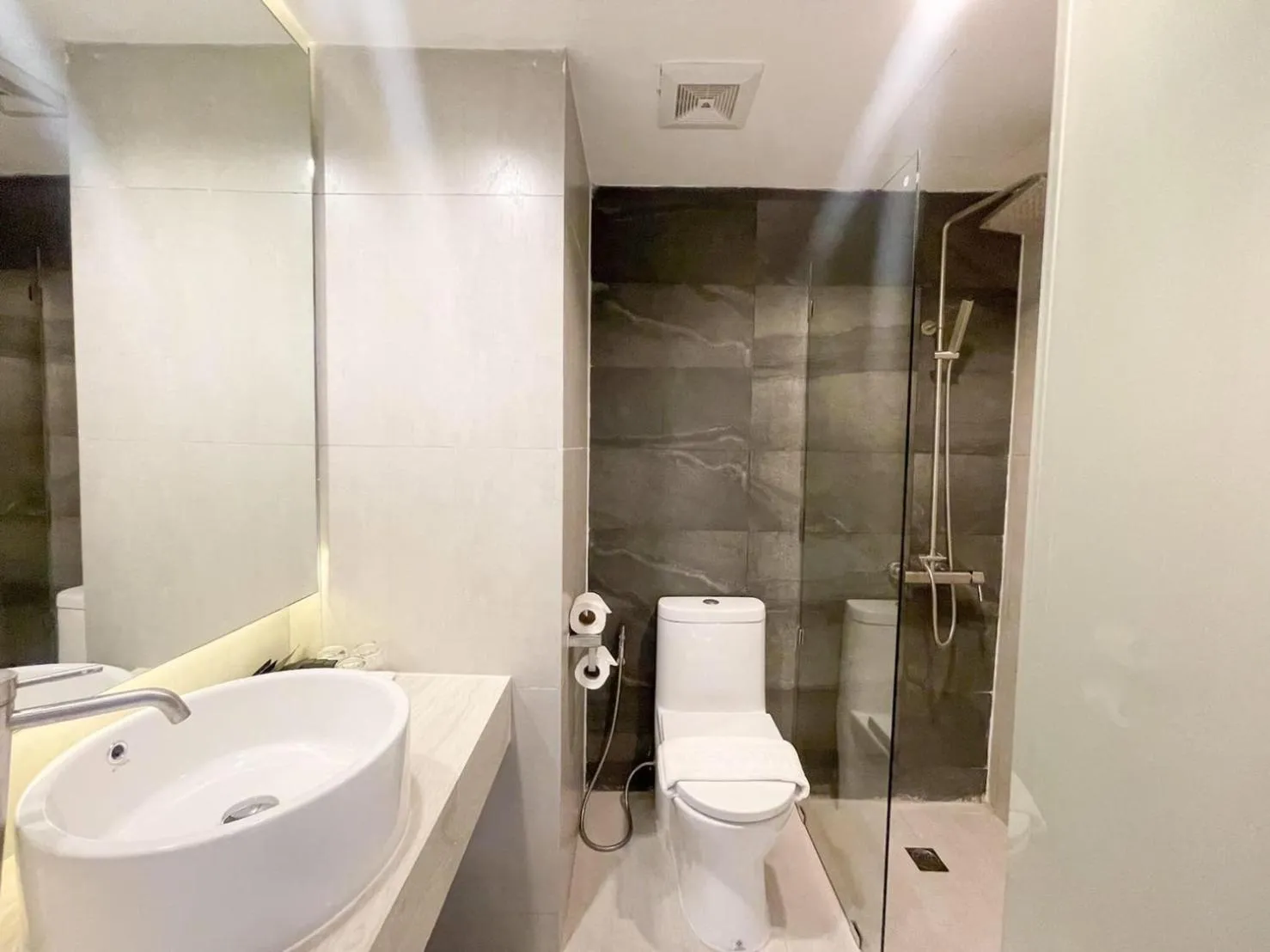 Bathroom in Hermann Hotel Pattaya - SHA Extra Plus