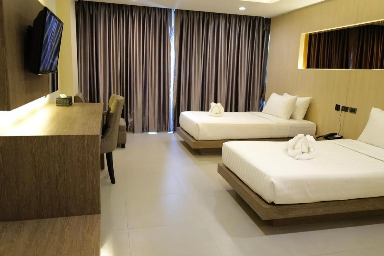 Deluxe Twin Room in Hermann Hotel Pattaya - SHA Extra Plus Deluxe Twin Room in Hermann Hotel Pattaya - SHA Extra Plus