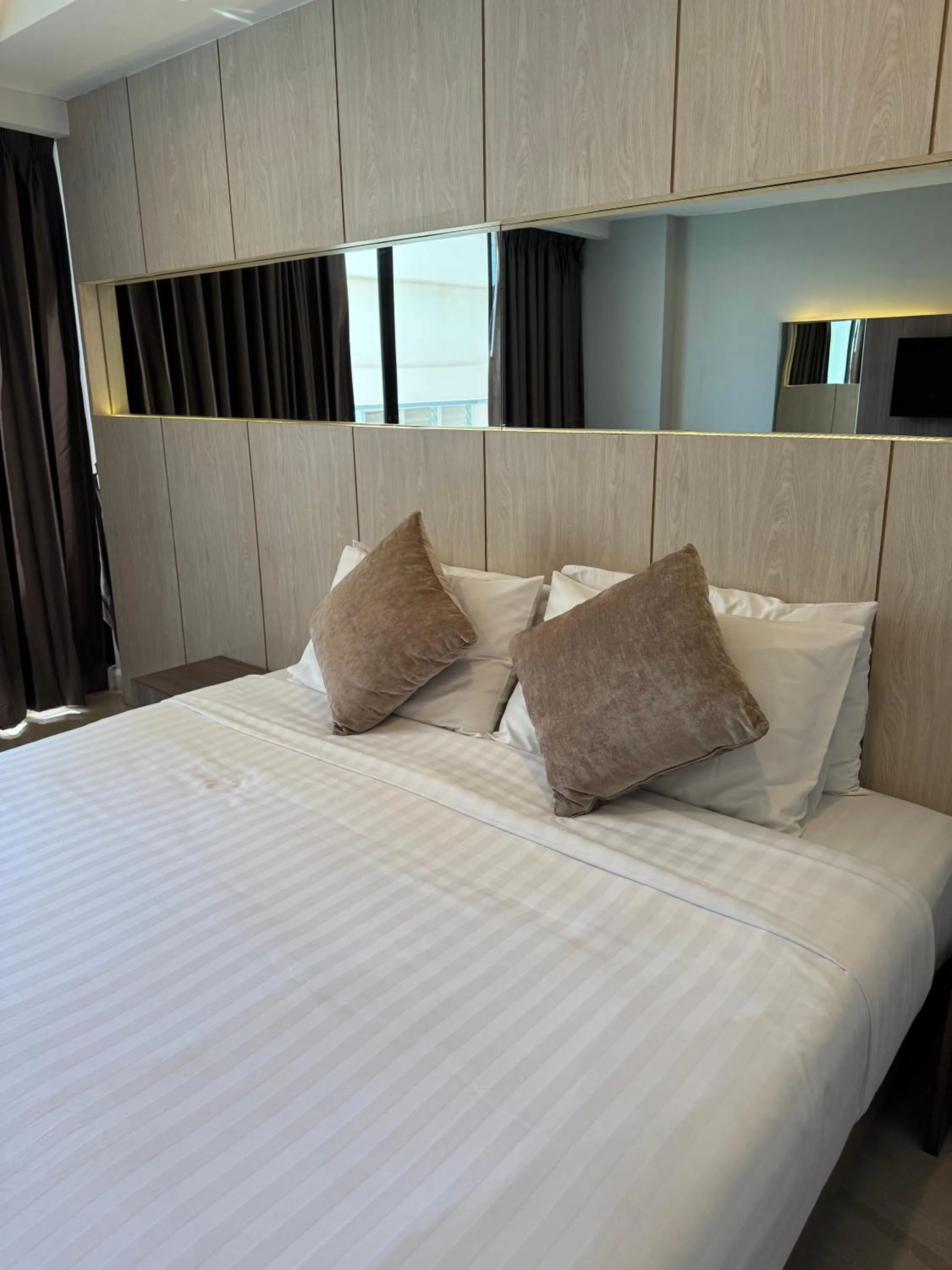 Bed in Hermann Hotel Pattaya - SHA Extra Plus