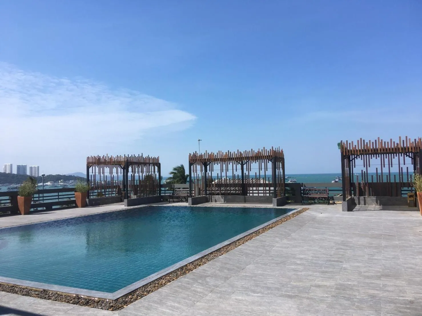 Swimming pool in Hermann Hotel Pattaya - SHA Extra Plus