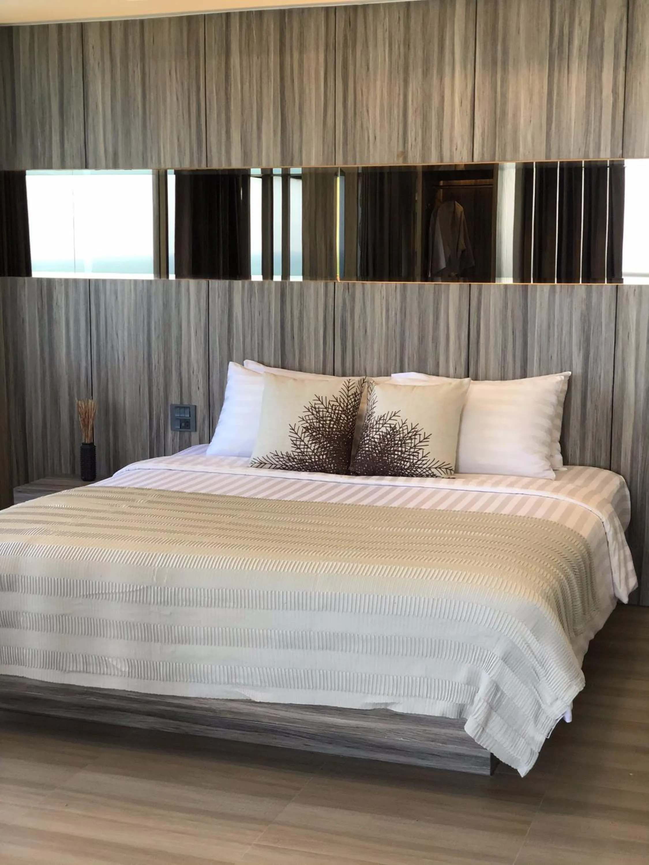 Bed in Hermann Hotel Pattaya - SHA Extra Plus