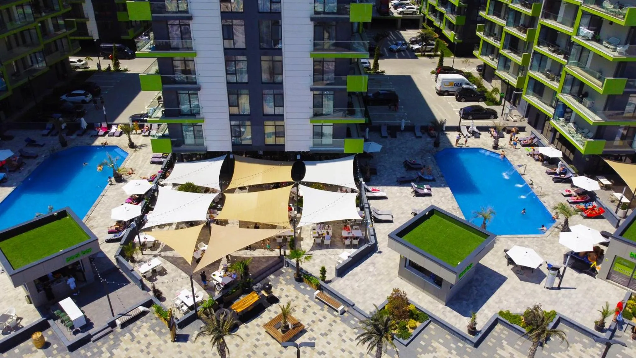 Glamour Sea view Family Apartments - Spa n Pools Resort