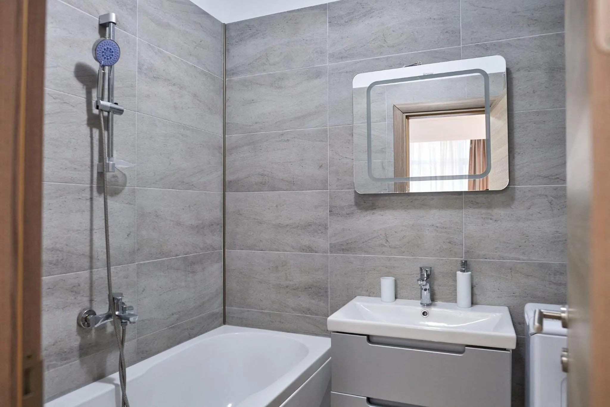 Glamour Sea view Family Apartments - Spa n Pools Resort