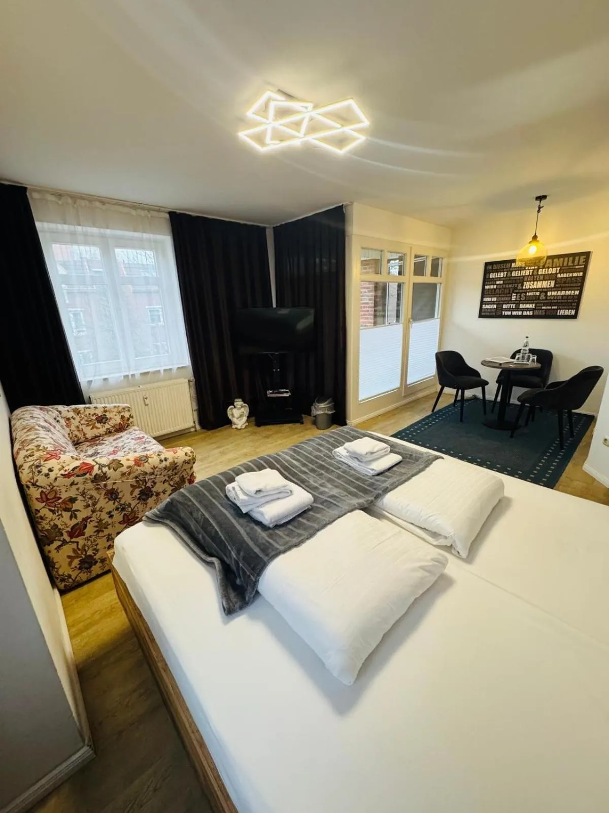 Bed in Hotel Diamant