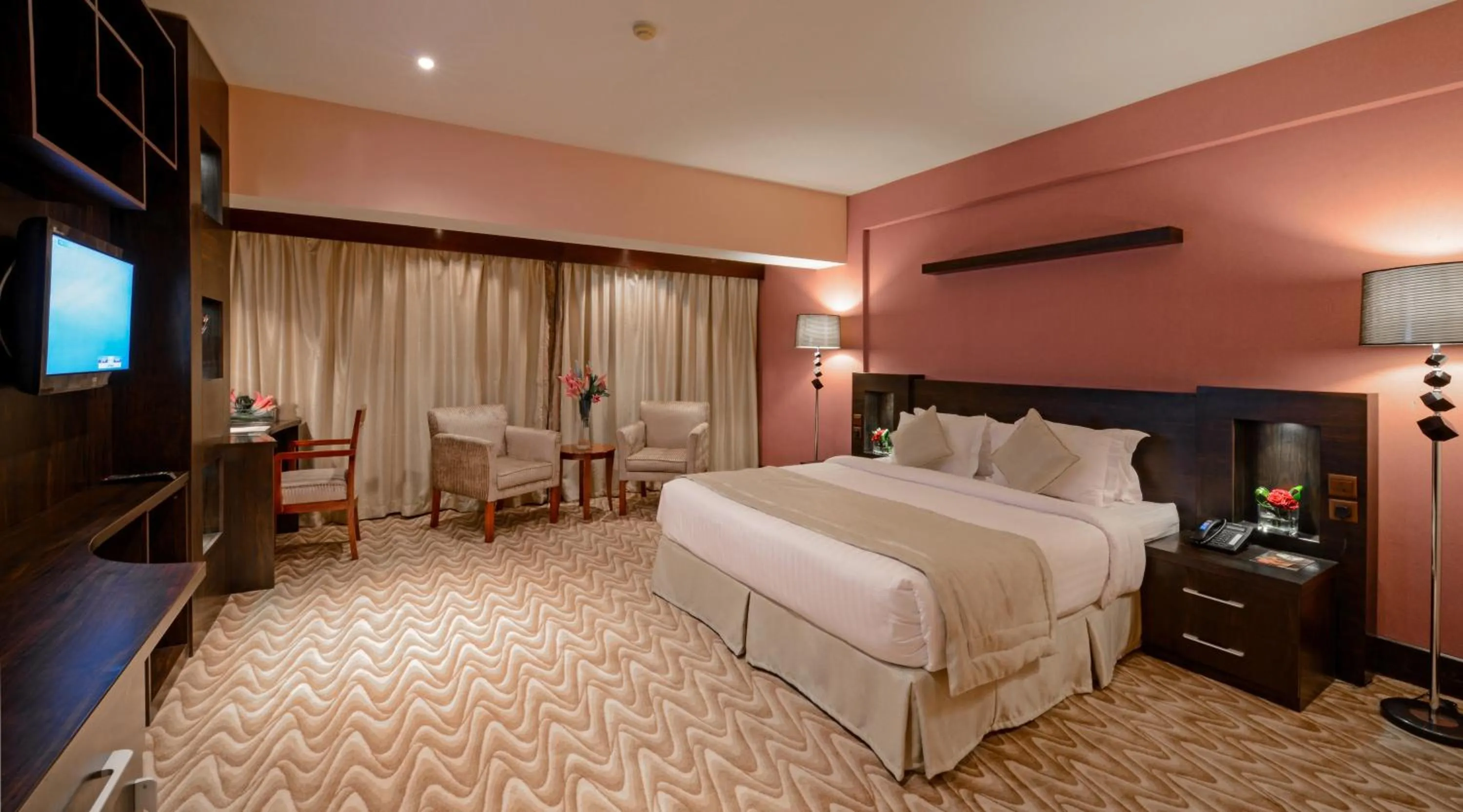 Photo of the whole room, Bed in Haven Plaza